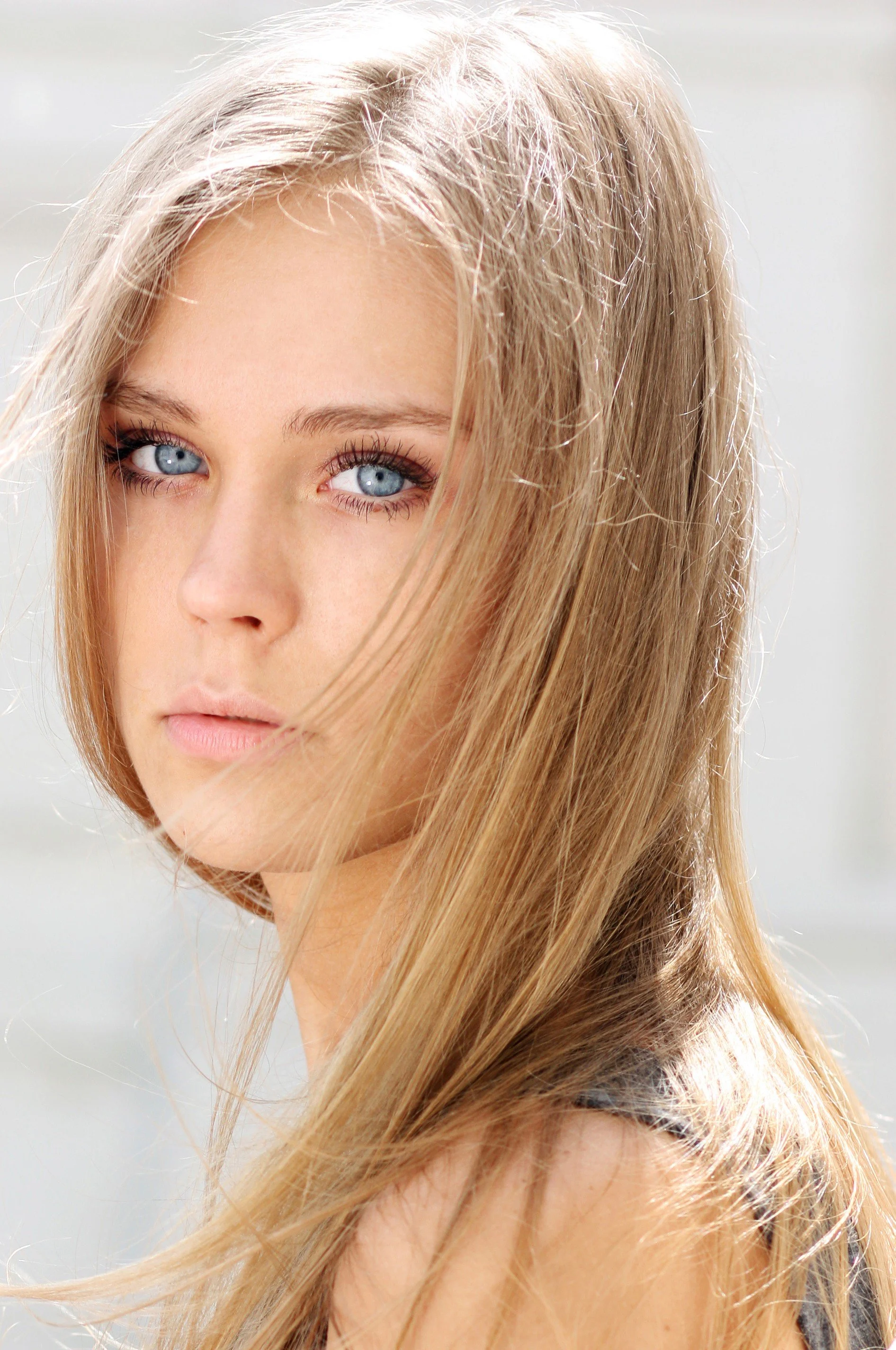 shutterstock_268294595 blonde girl 3.jpg