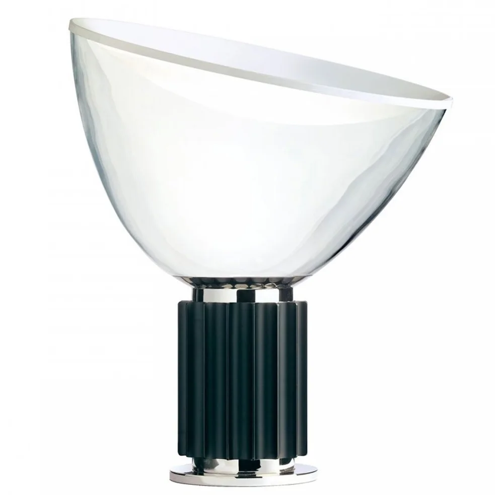 FLOS Taccia Bordslampa av Achille och Pier Giacomo Castiglioni från HAY i svart aluminium och glas. Ø: 37,3cm H:48,5. Lagerstatus:I Lager