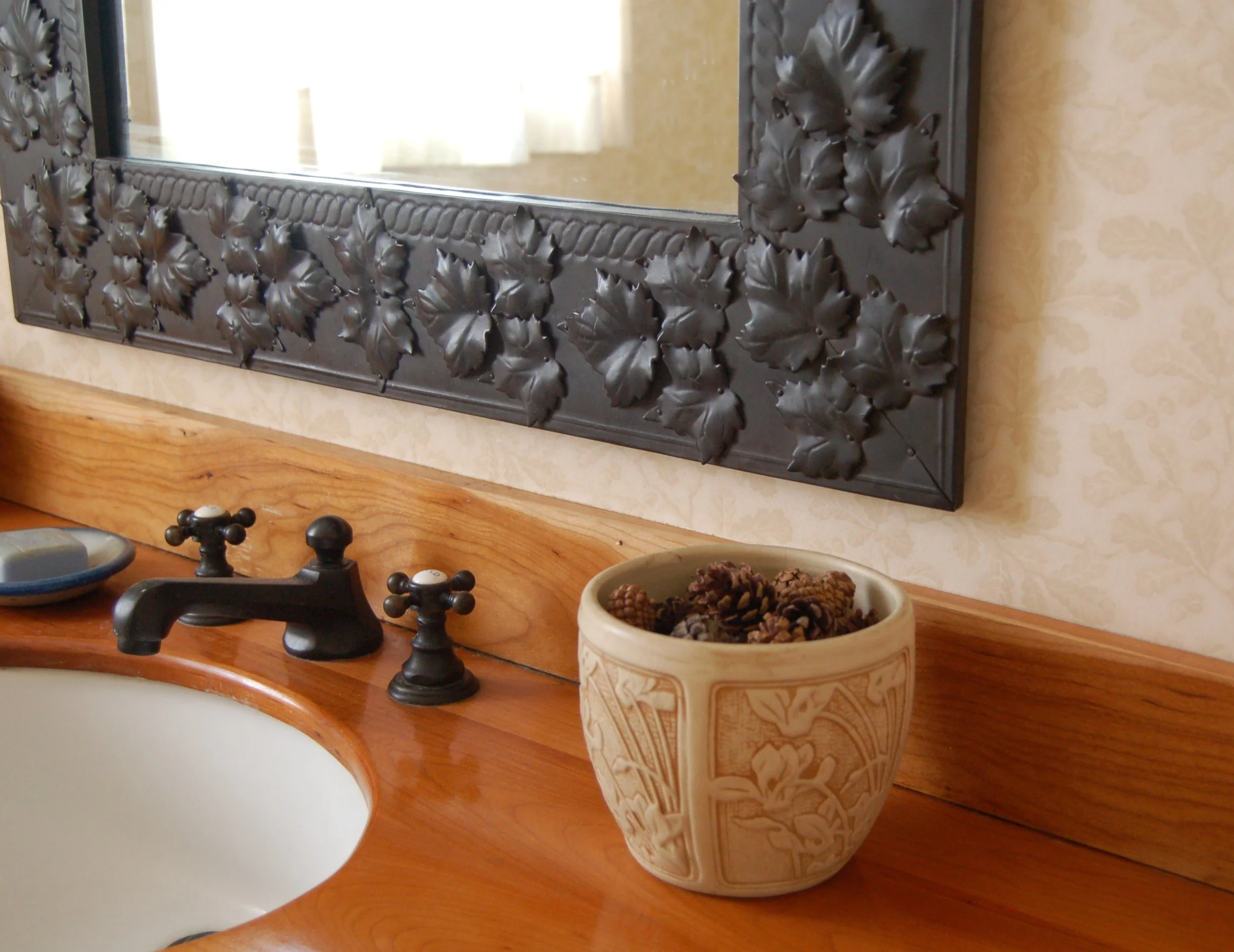 Powder Room  (2).JPG