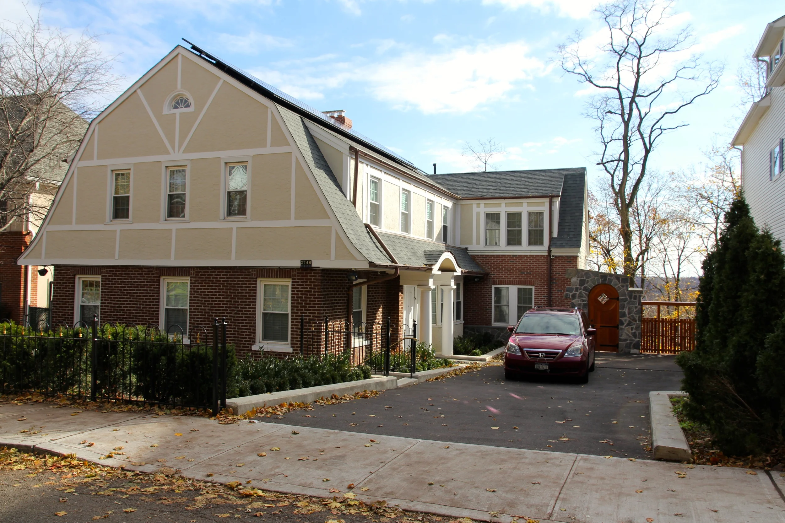  Renovation of a 1930's house with a three-story addition. The addition is a seamless extension of the existing house with a new portico added to enhance the entrance. The 5 bedroom, 5 full 2 half bath house serves well the needs of the owner's growi