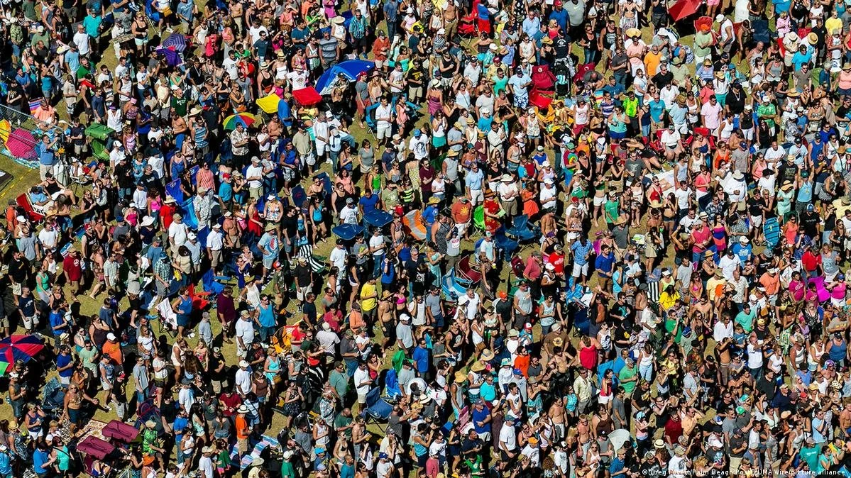 8 Billion People.jpg