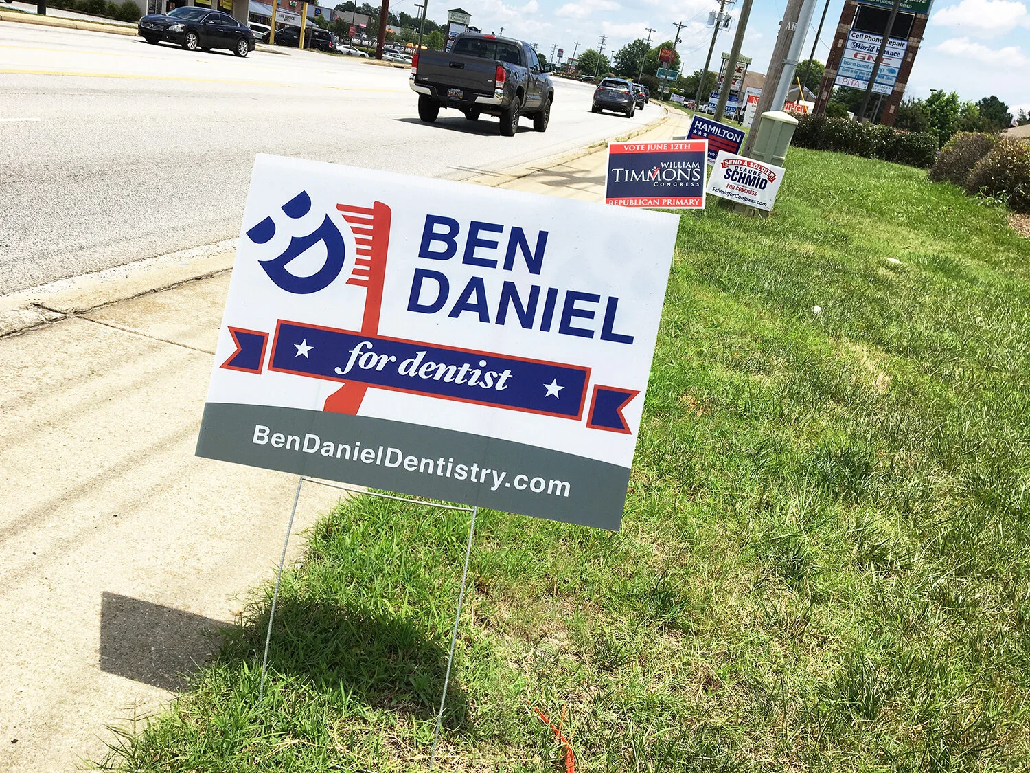 vote-guerilla-marketing-Ben-Daniel-for-dentist-2-resize.jpg