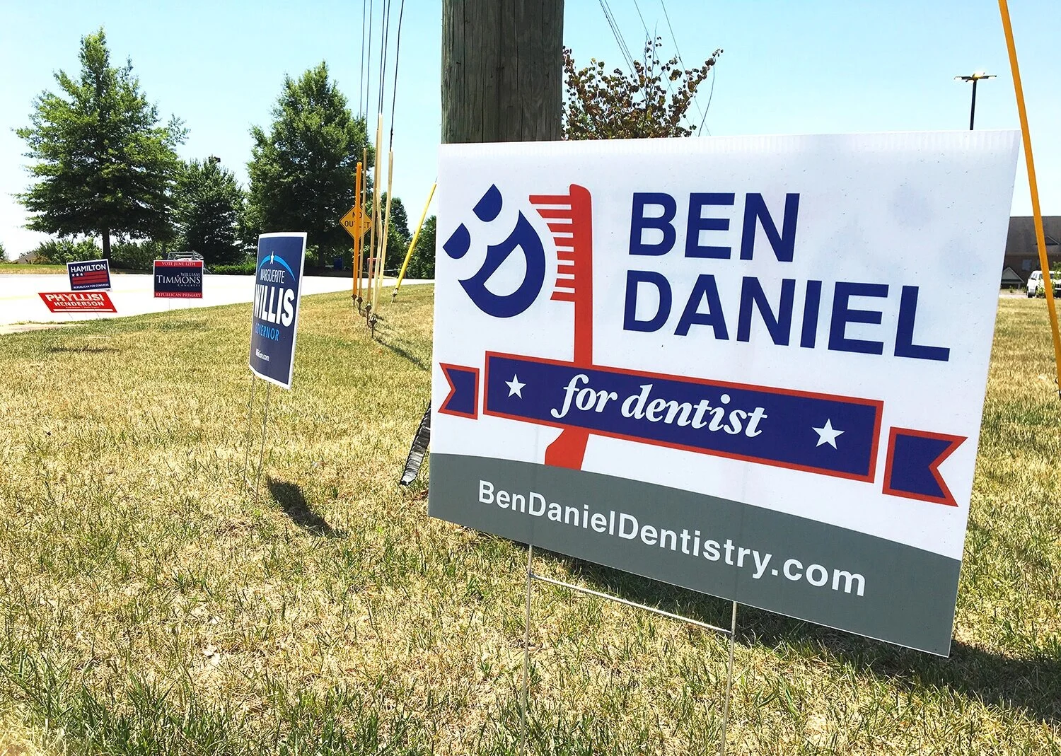 vote-guerilla-marketing-Ben-Daniel-for-dentist-3-resize.jpg