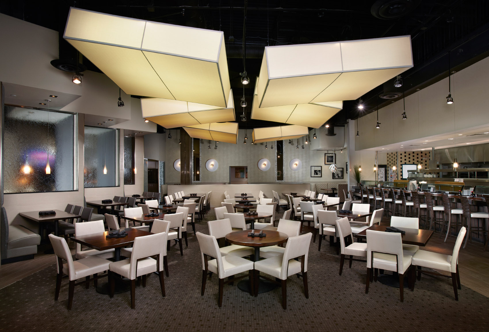 Kona Main Dining Room.jpg