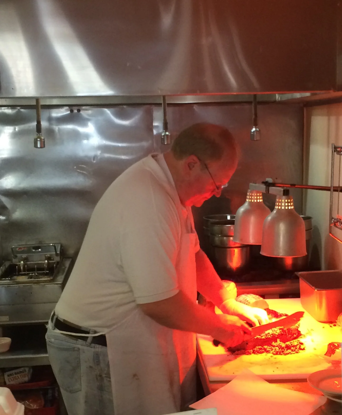 Billy slices up everything while you wait