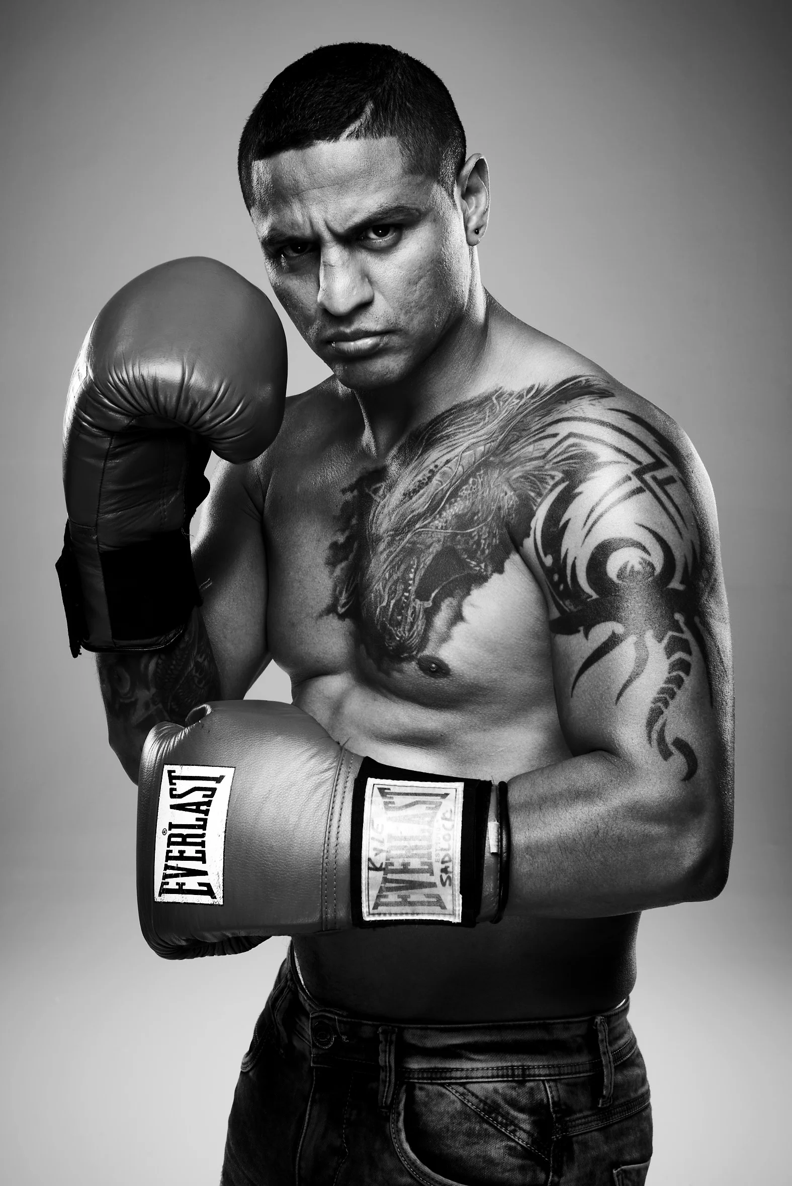 09_Entel_Jonathan_Maicelo_Solo_Grey_1169 copy.jpg