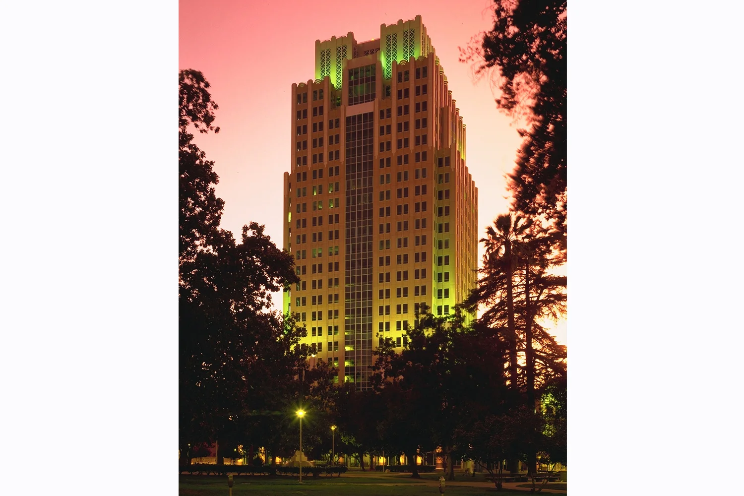 Projects_1500_Plaza_01.jpg