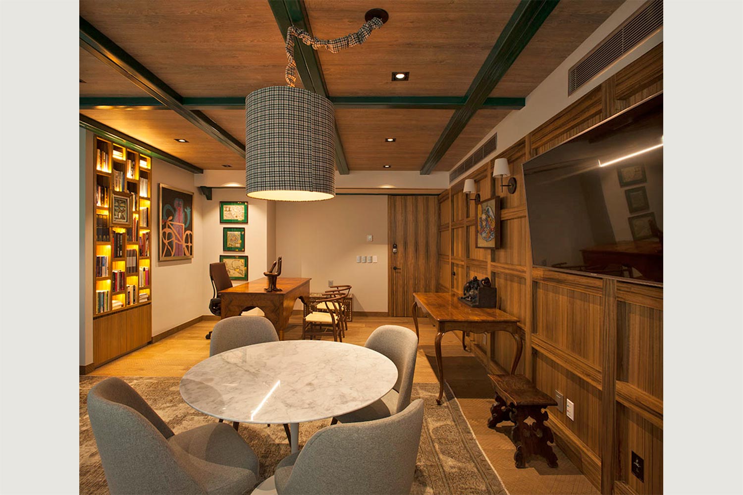 Projects_1500_Confidential-Interiors_02.jpg
