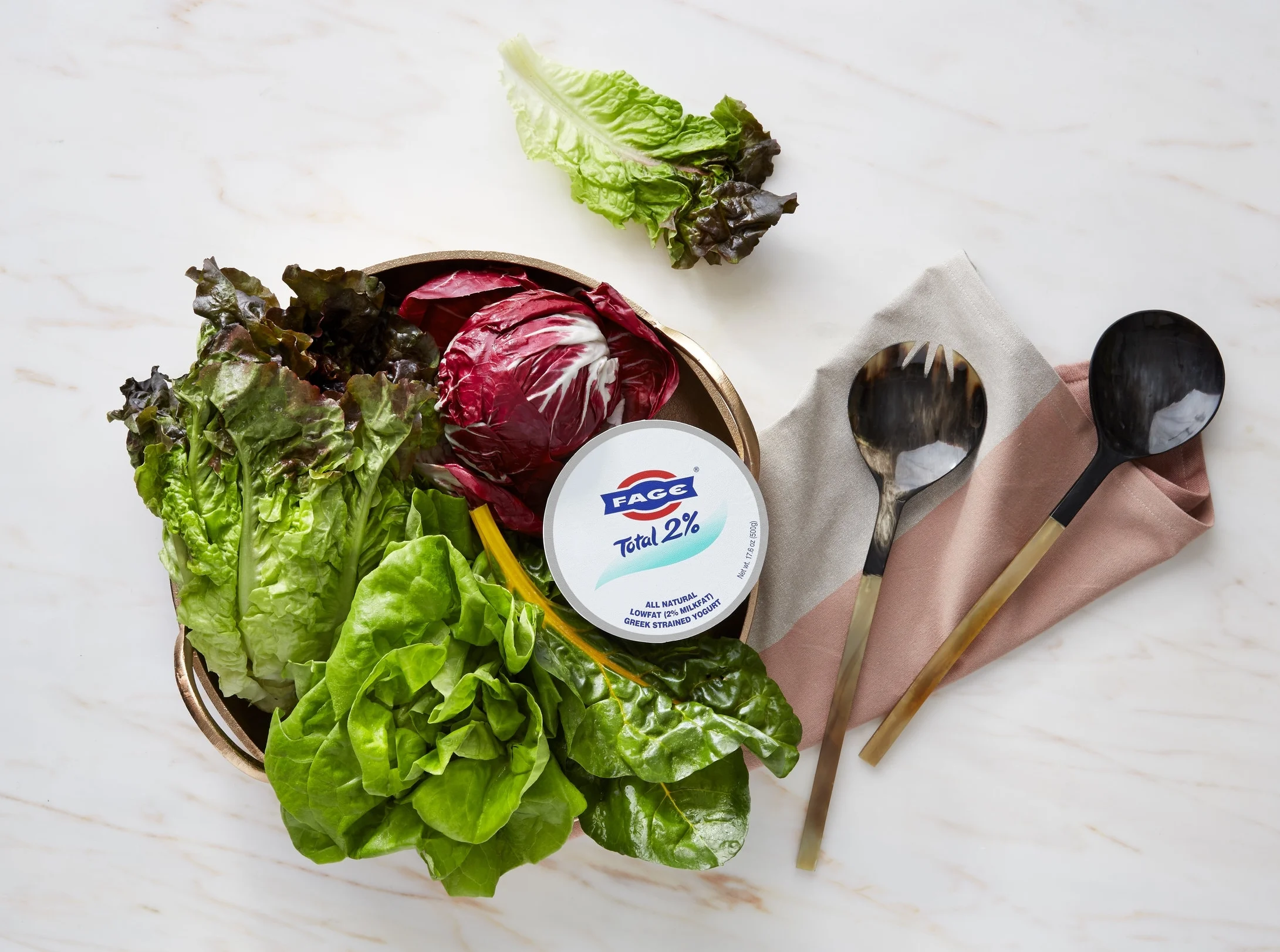 FGE2-17-01524_MayJune_Tabletop_LeafyGreens_17-6oz_2p_FAGETotal_US_1688.jpg
