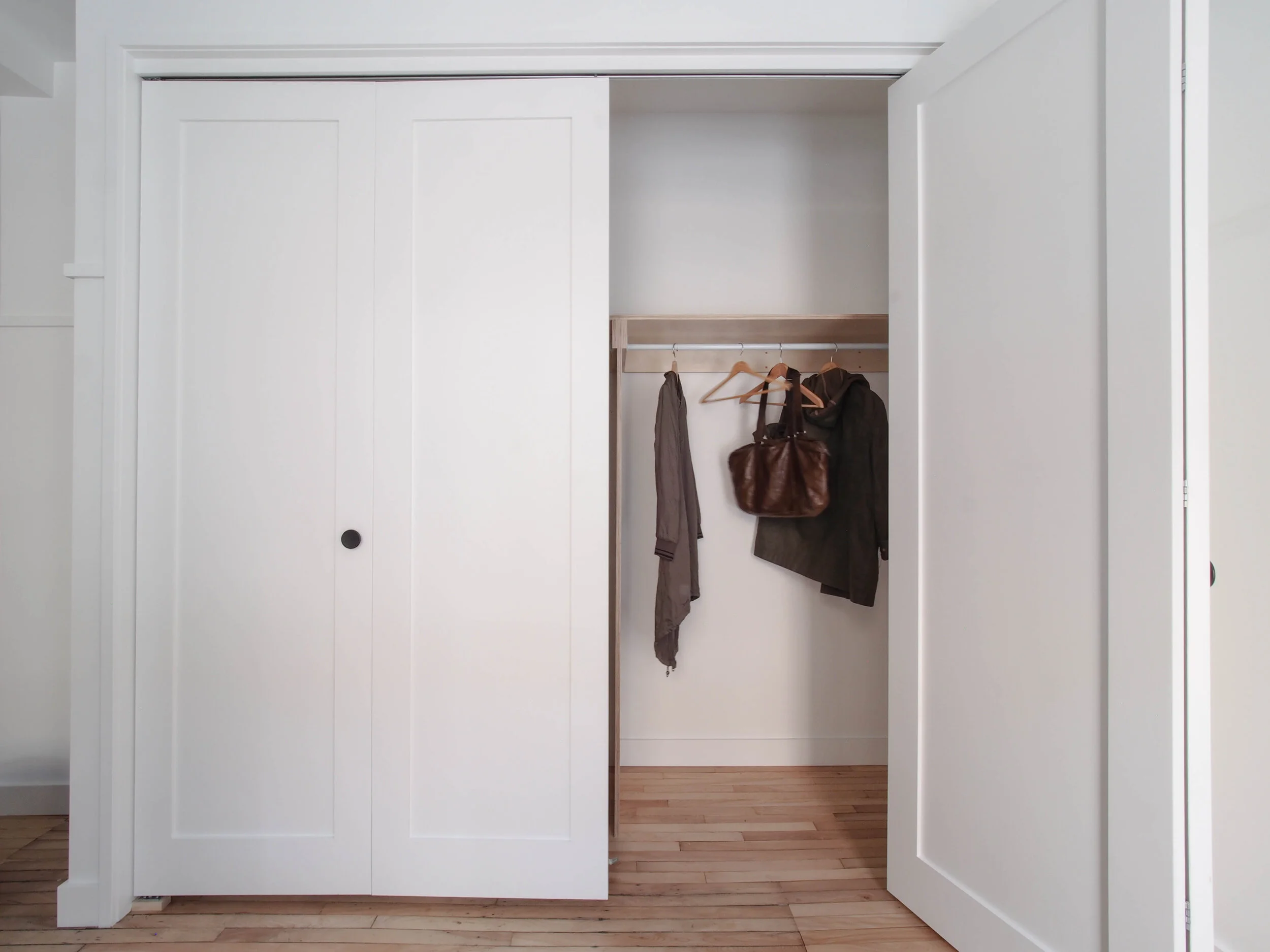  Renovation project of a Mile end duplex into a single family home. 