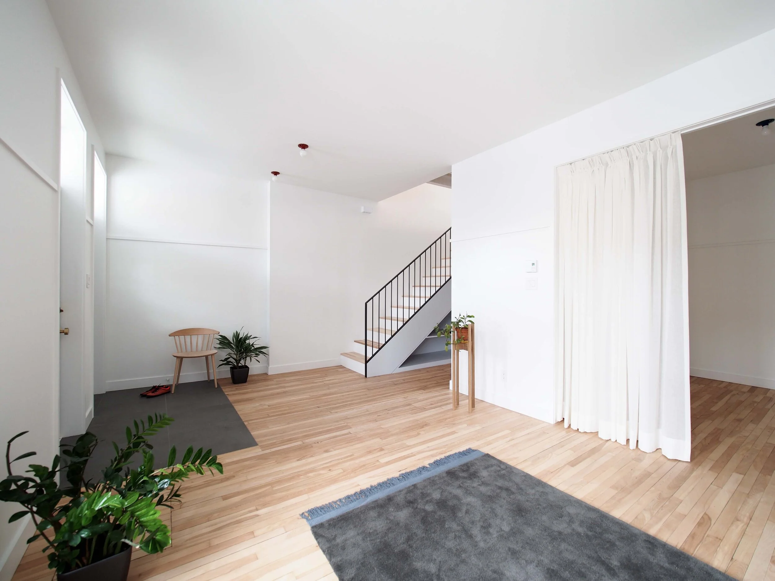  Renovation project of a Mile end duplex into a single family home. 