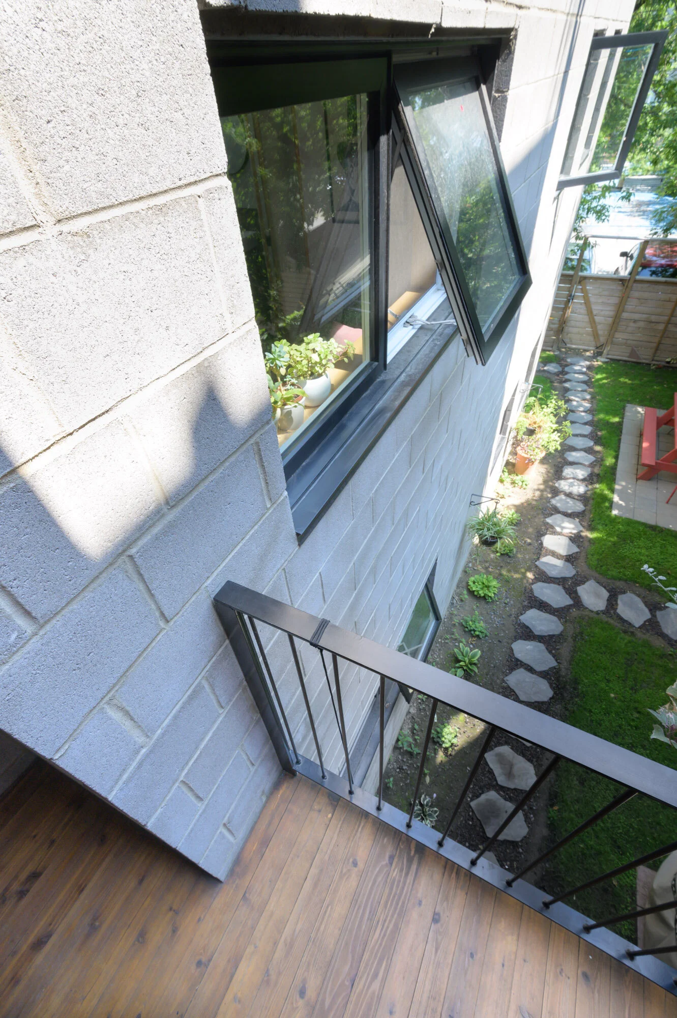  design; montreal; addition; agrandissement; masonry; maçonnerie; russian ply; minimal 