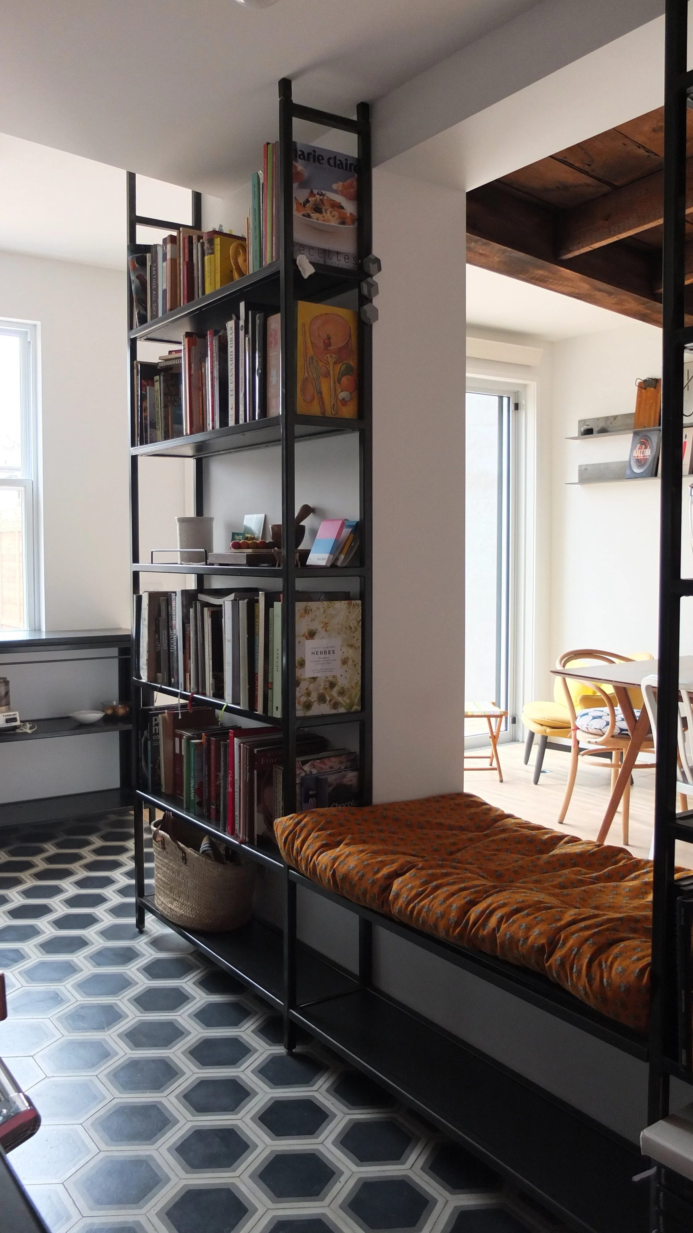  Renovation and extension project of a Pointe Saint-Charles duplex now single family. The project includes a complete kitchen redesign for two chefs. 