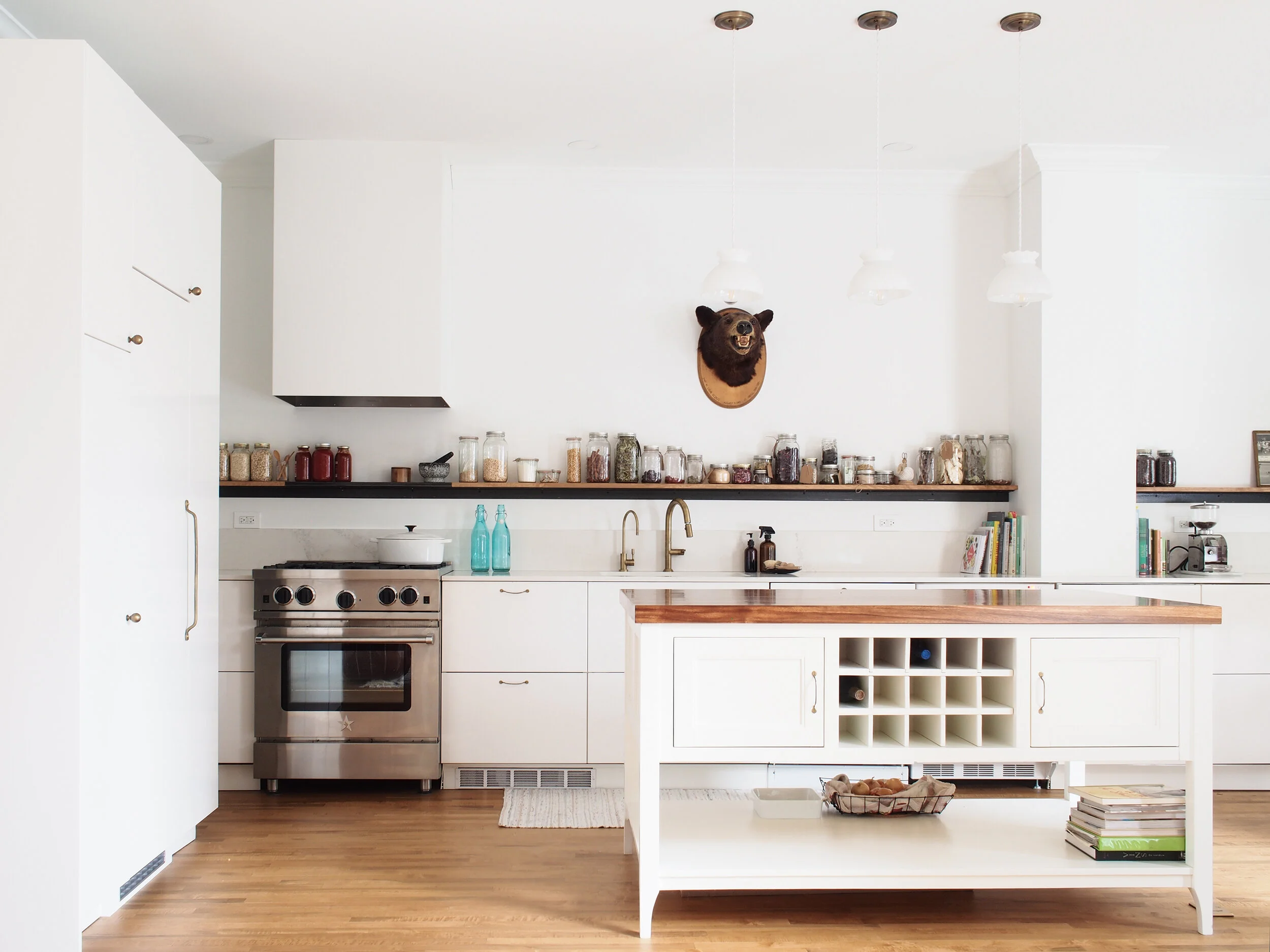 Hutchison Flat - Before and after: This 1908 Victorian flat is r