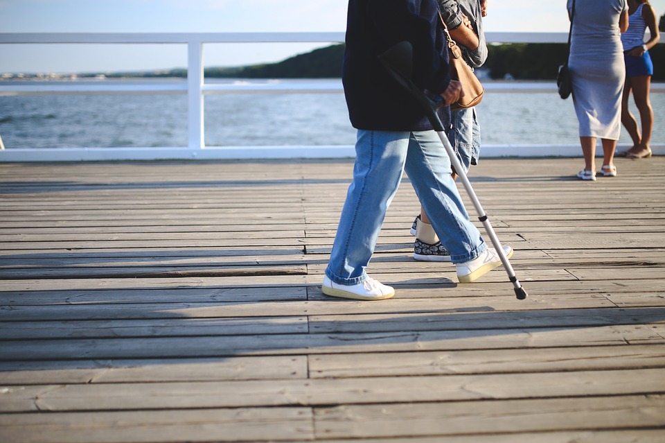 Finding time for just a 30 minute walk could help reduce telomere loss in elderly women 