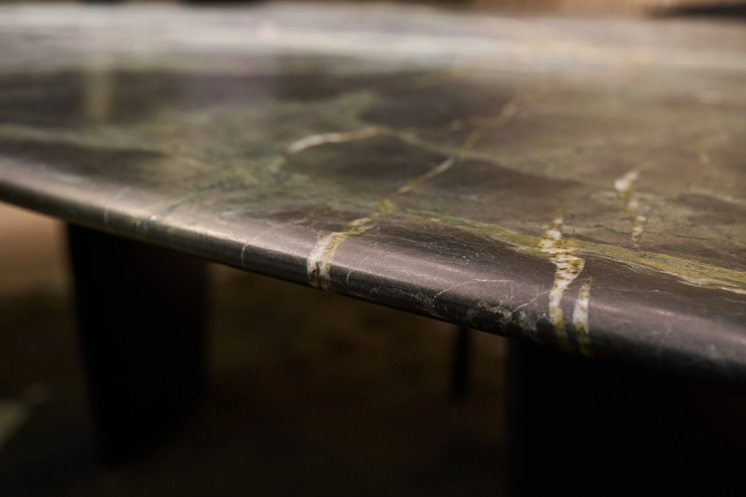 WK-Amorin Table-Milan 03.jpeg