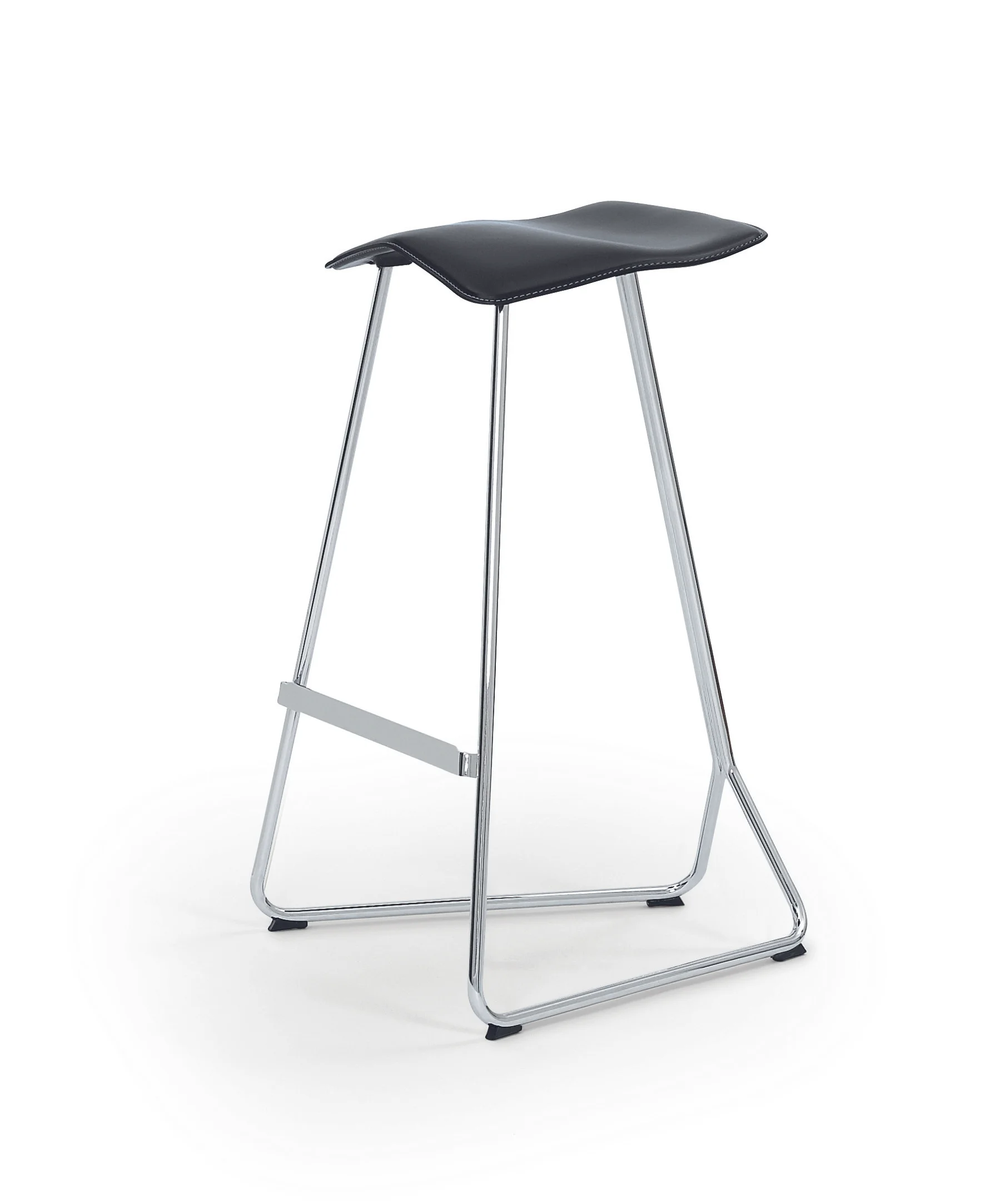 triton-bar-chrome-leather-black-40.jpg