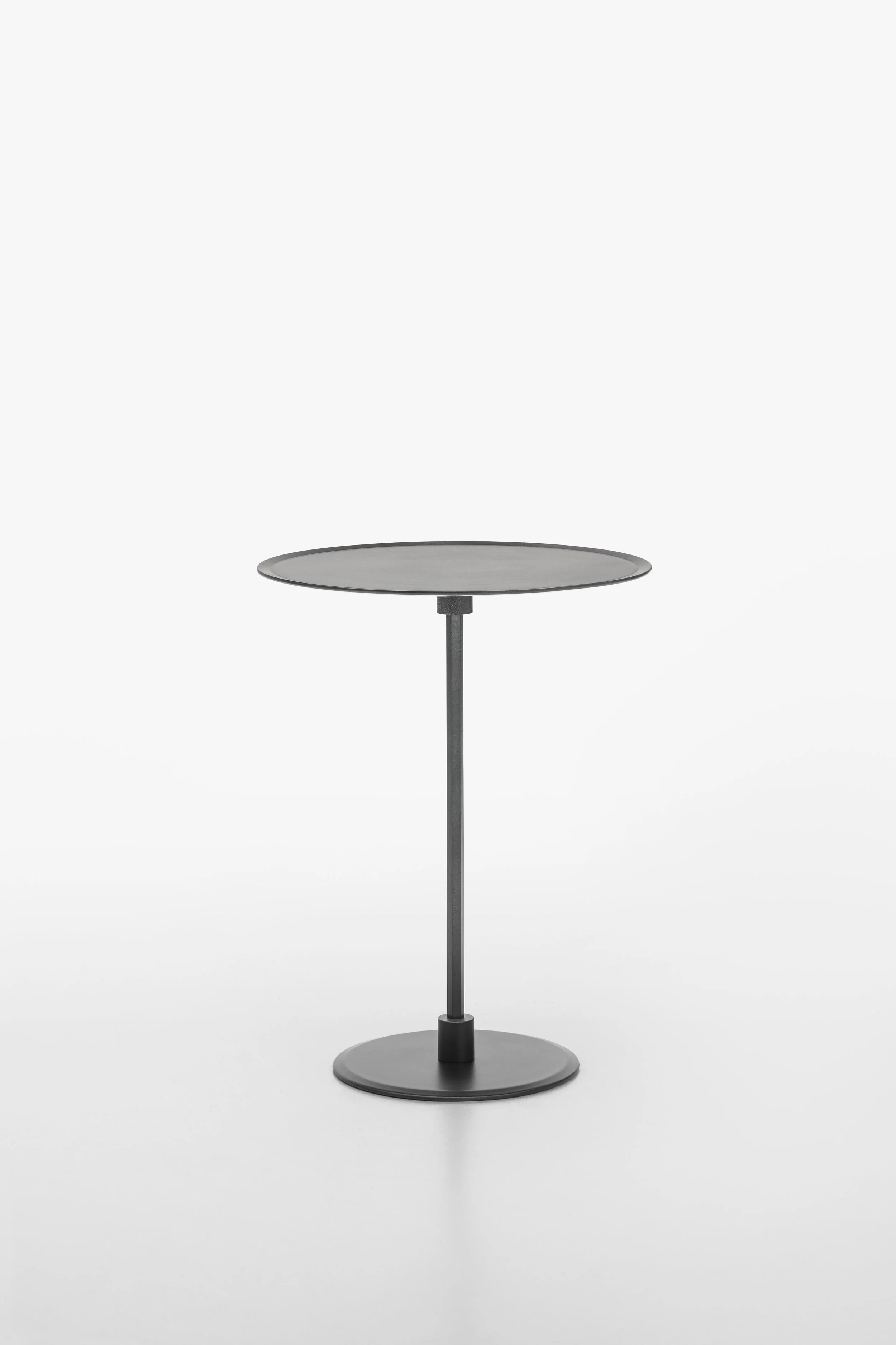 acerbis-side-table-gong-4.jpeg
