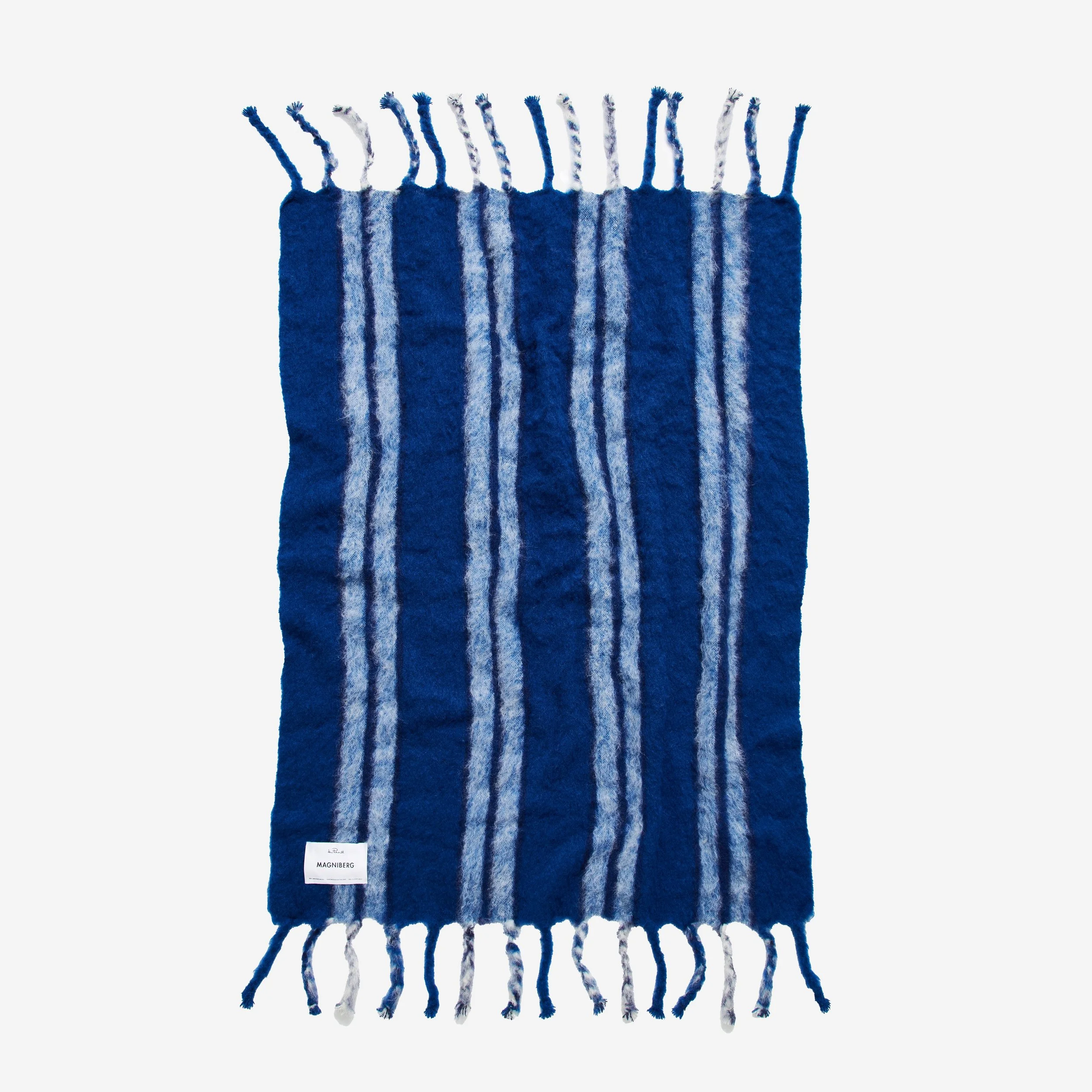 F_710084_C0779_Lady Blanket.jpeg