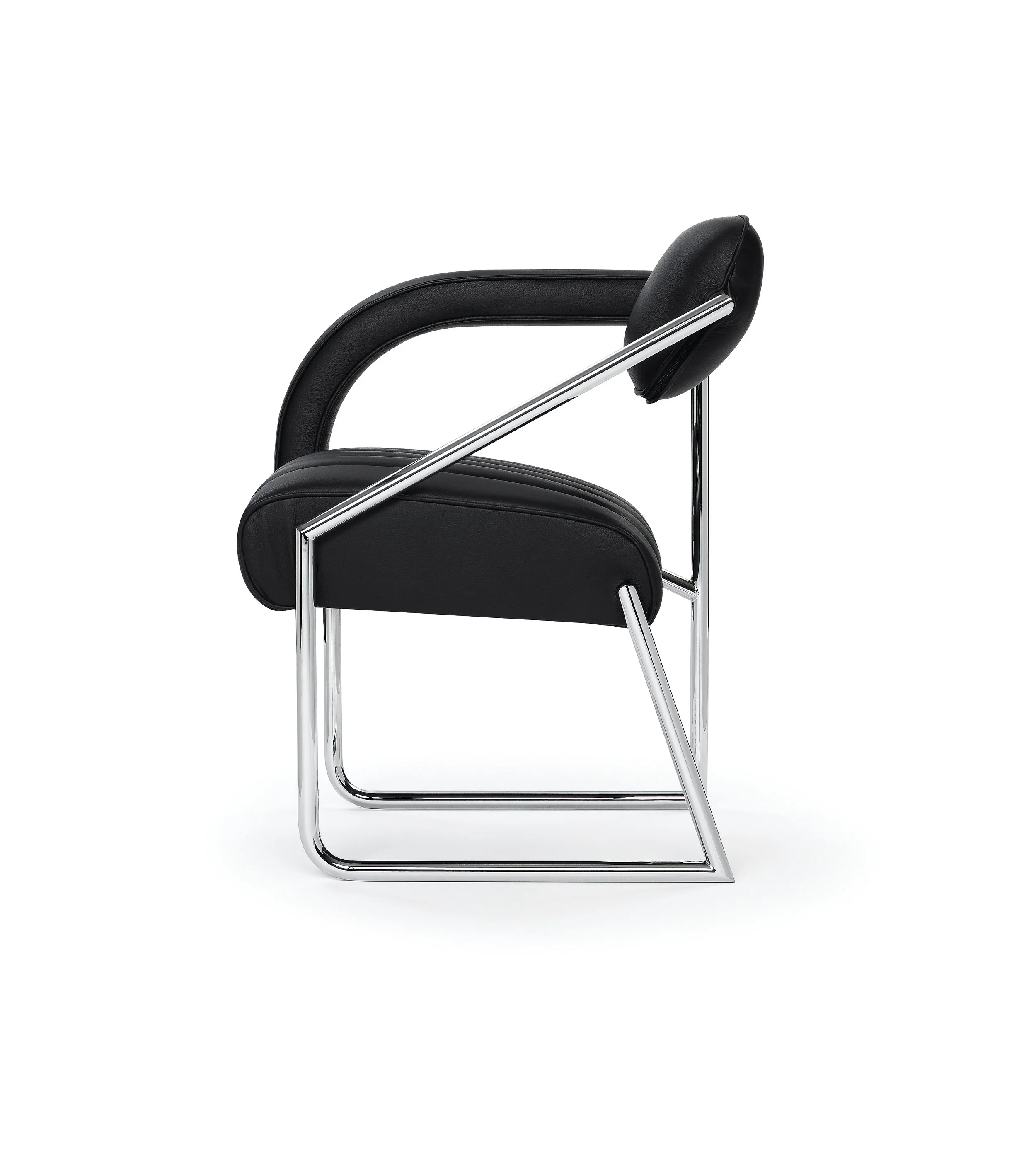 ClassiCon-non-conformist-armchair-leather-black-side.jpg