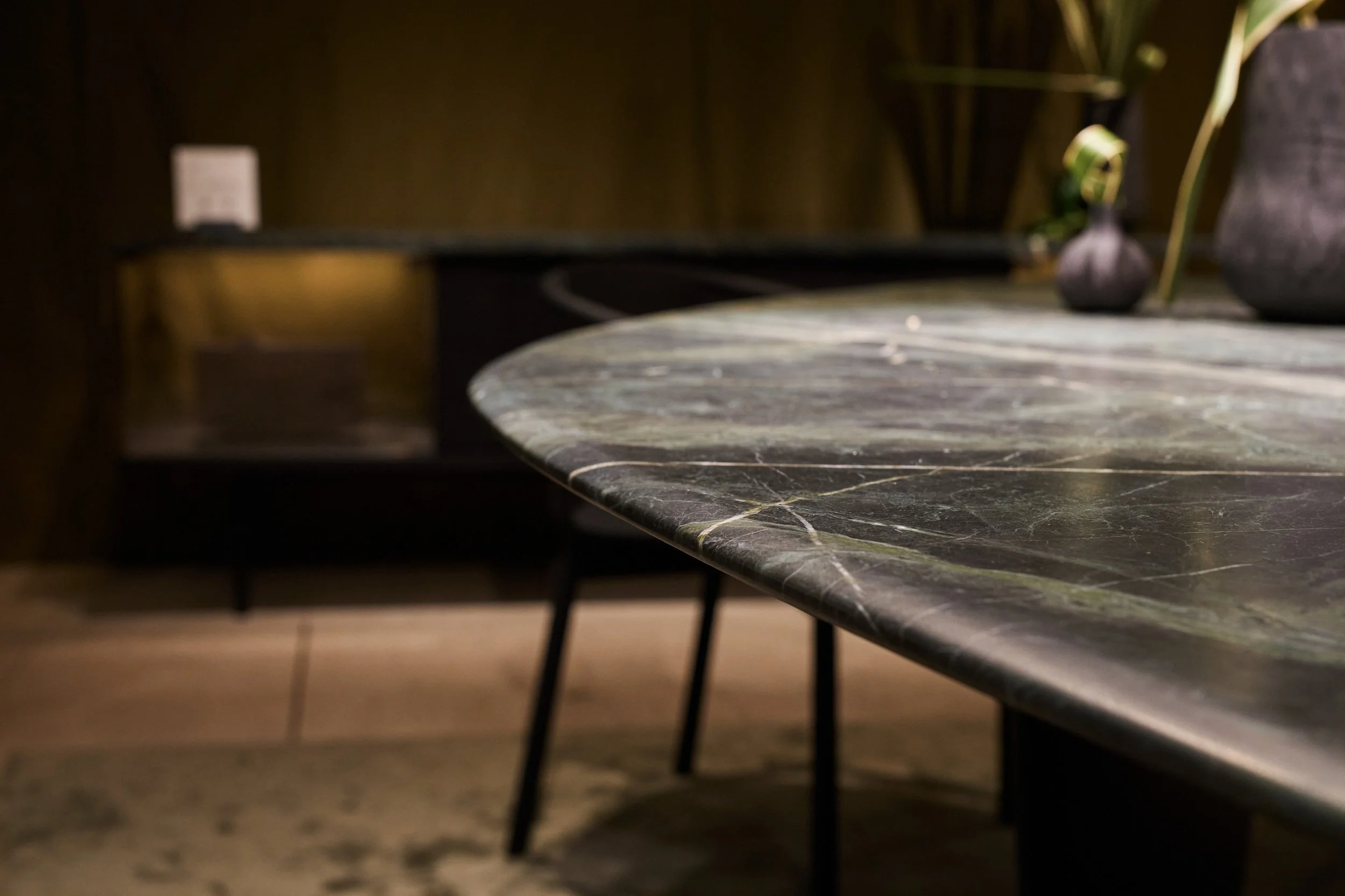 WK-Amorin Table-Milan 02.jpeg
