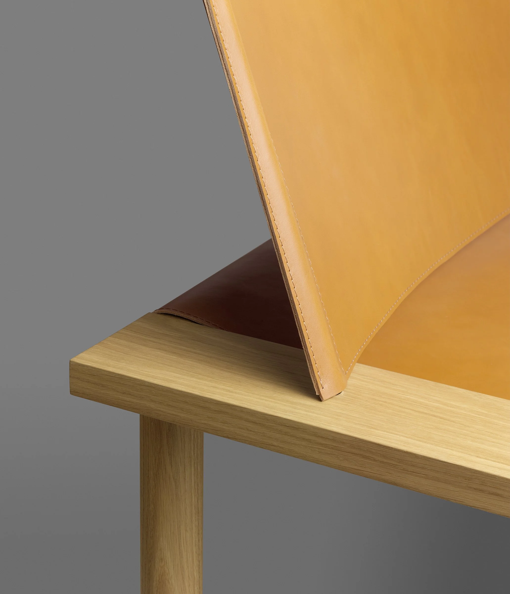 EC06 ILMA_Oak_Brandy_Detail.jpg