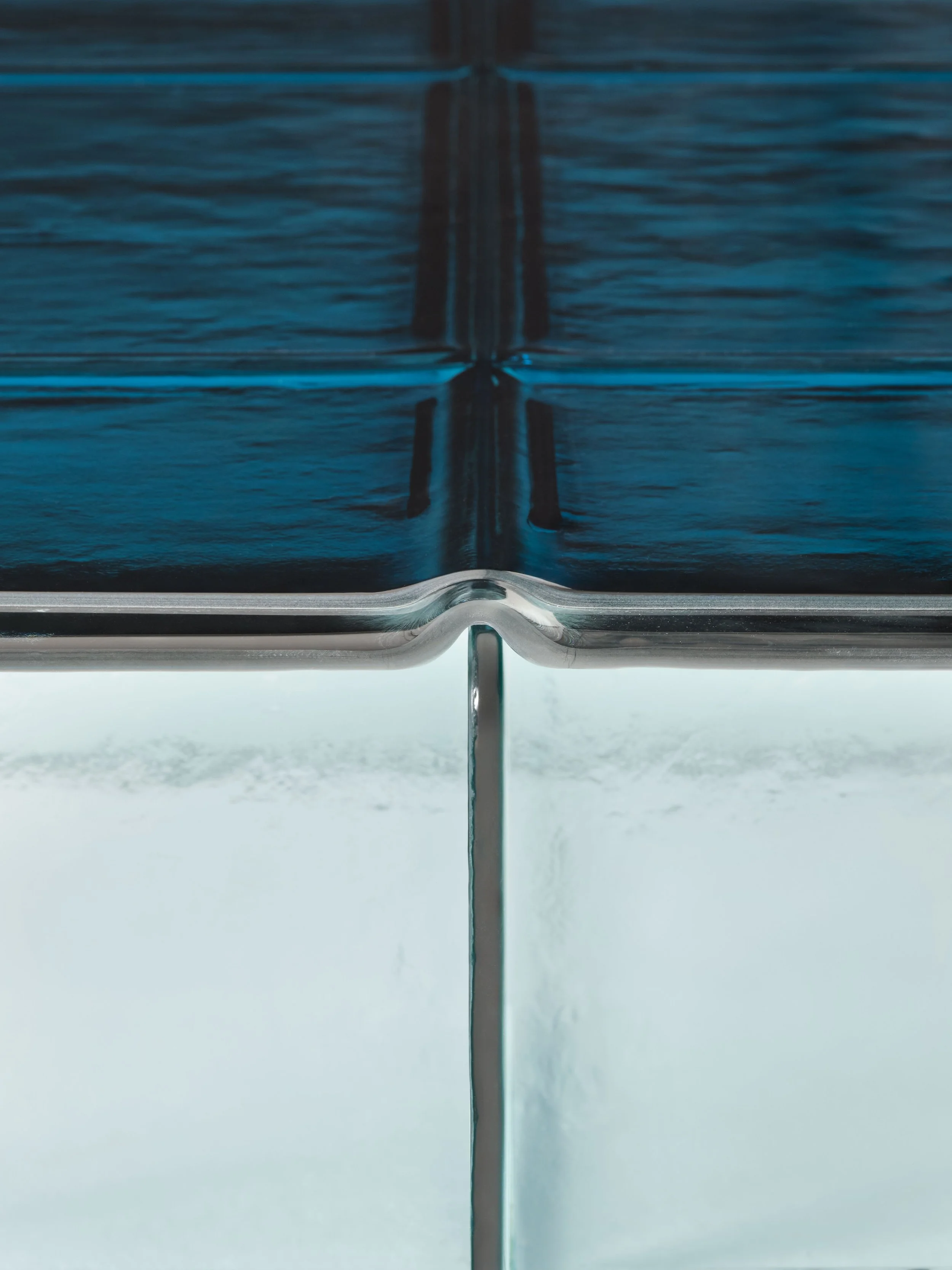 GLACIER_PatriciaUrquiola_low_table (3) .jpg