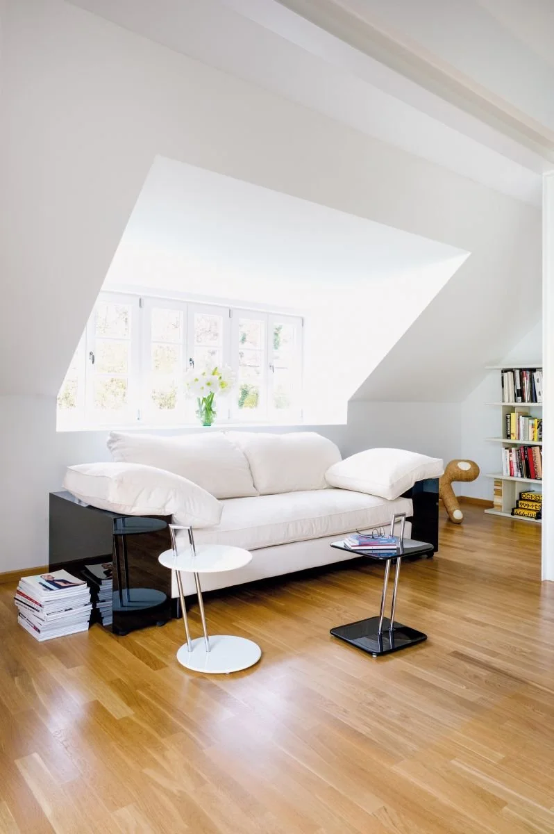 ClassiCon-lota-sofa-occasional-table-paris-shelf-photo-breidt.jpg