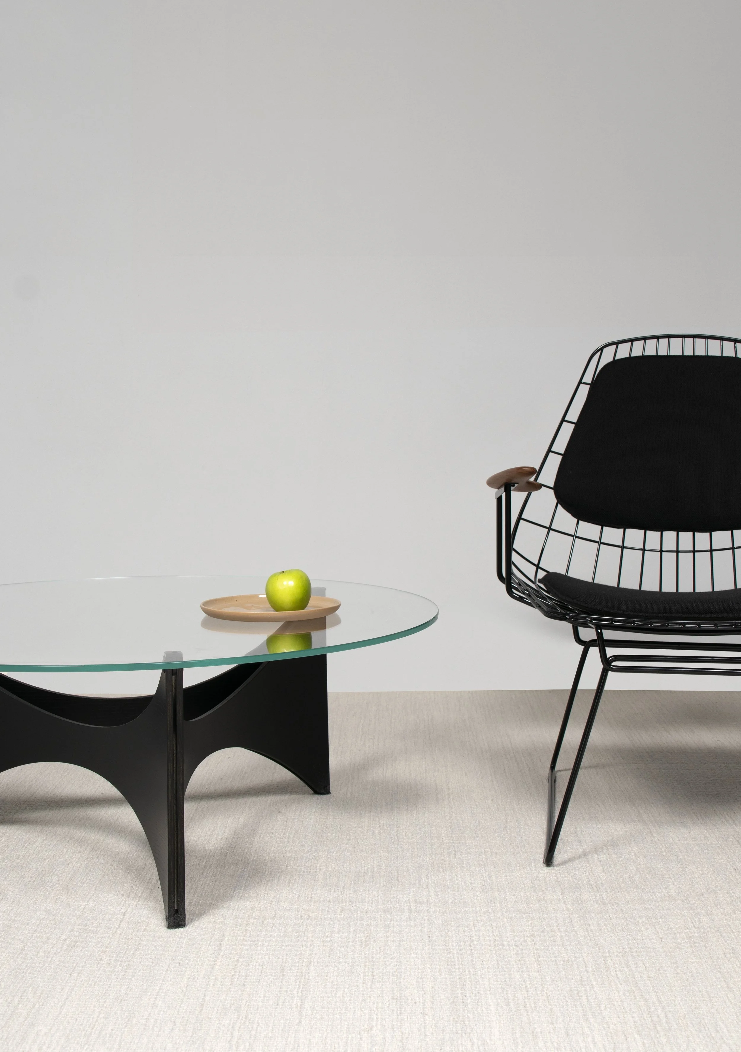 Spectrum_TZ75_coffee_table_werner_blaser_pastoe_wire_chair.jpeg