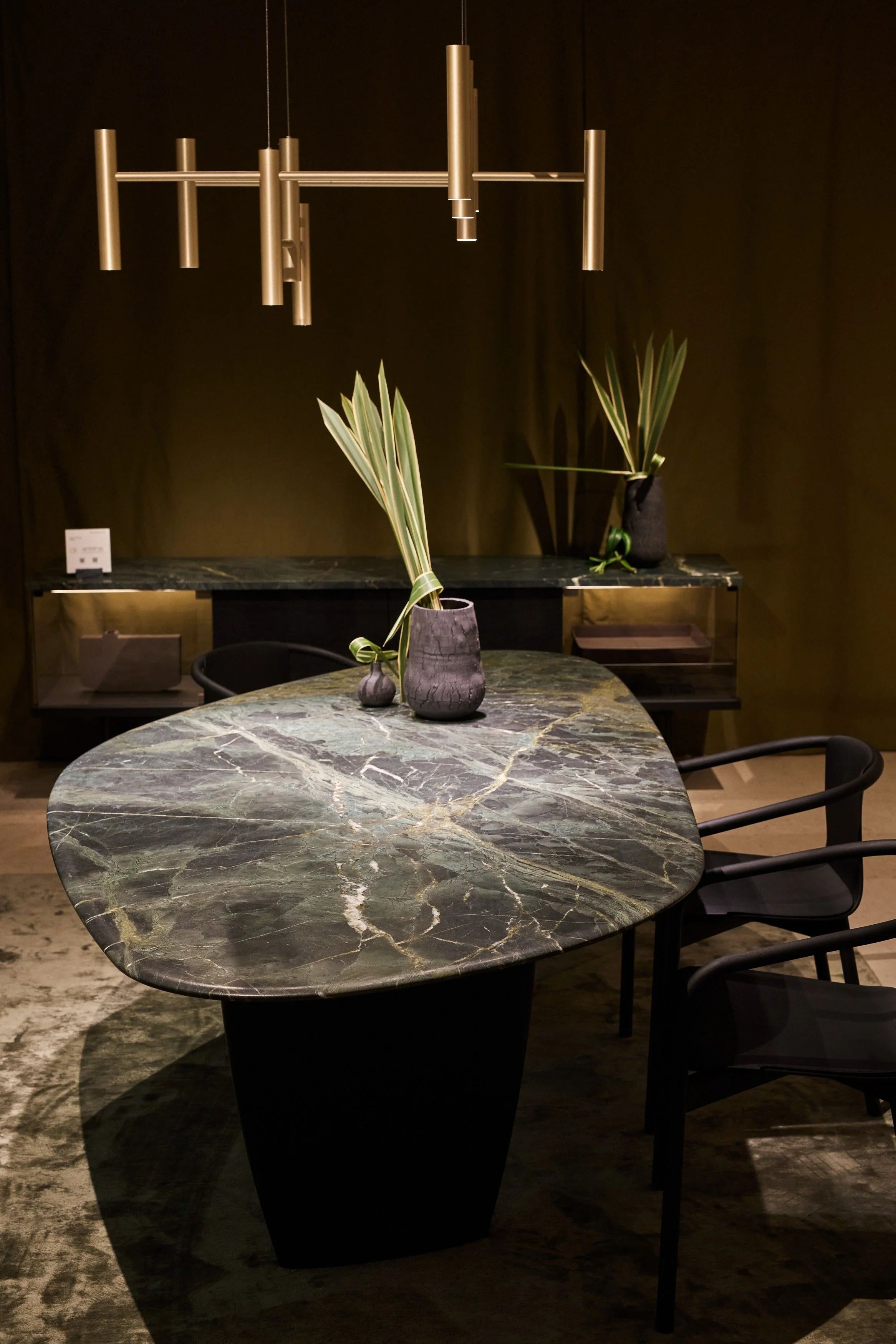 WK-Amorin Table-Milan 04.jpeg