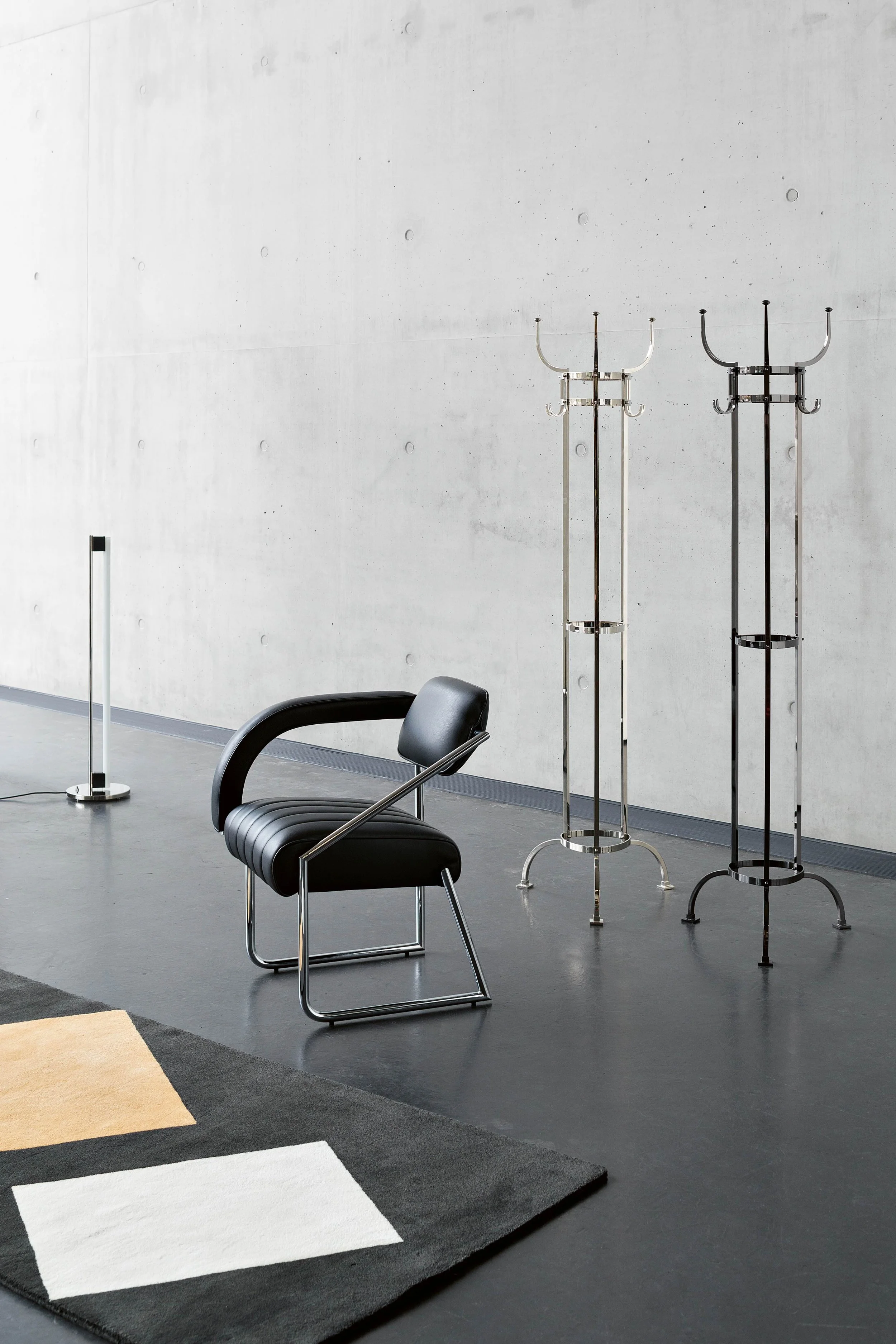 ClassiCon-bonaparte-rug-tube-light-floor-lamp-non-conformist-armchair-nymphenburg-coat-stand-photo-hassos.jpeg