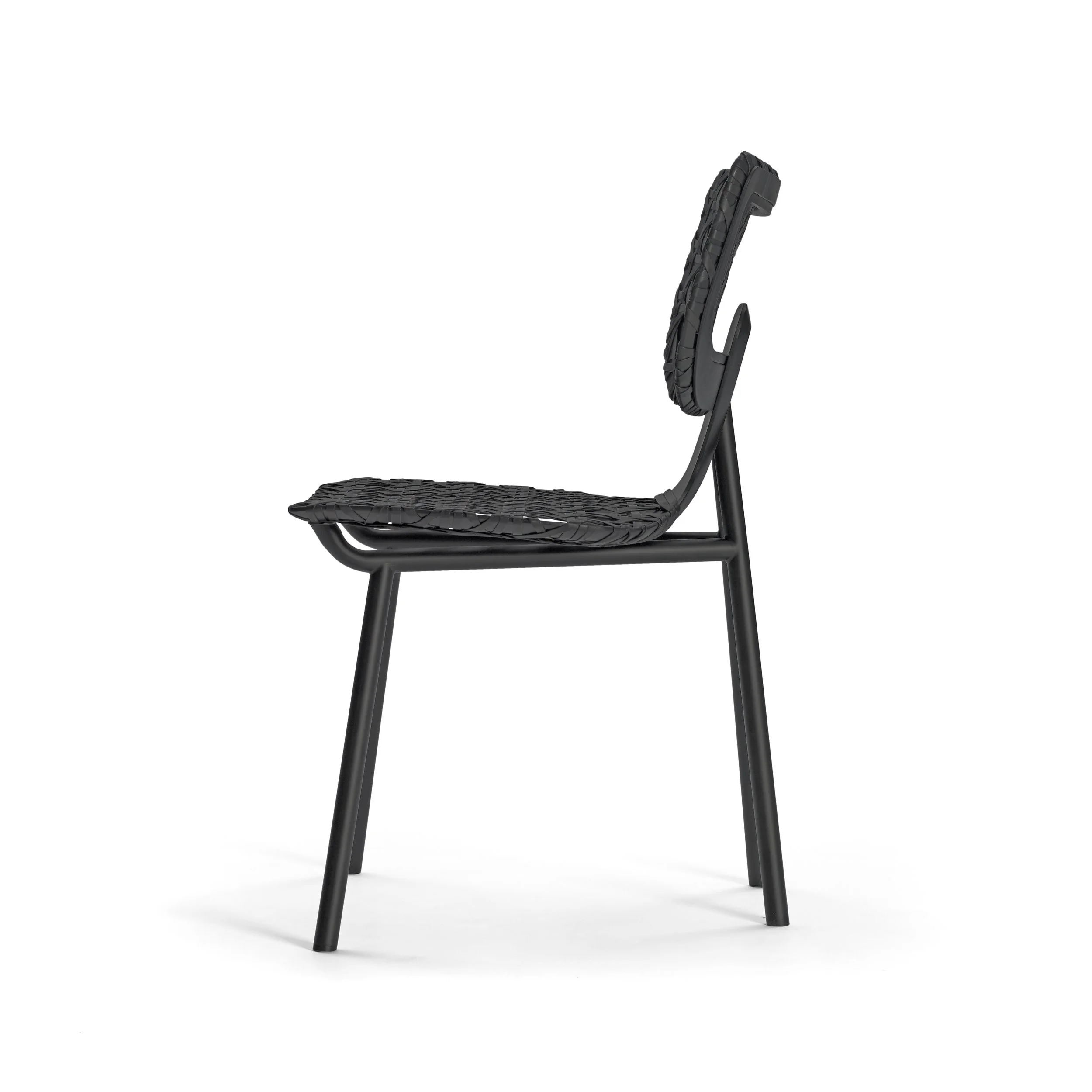 ClassiCon-aerias-chair-black-side.jpg