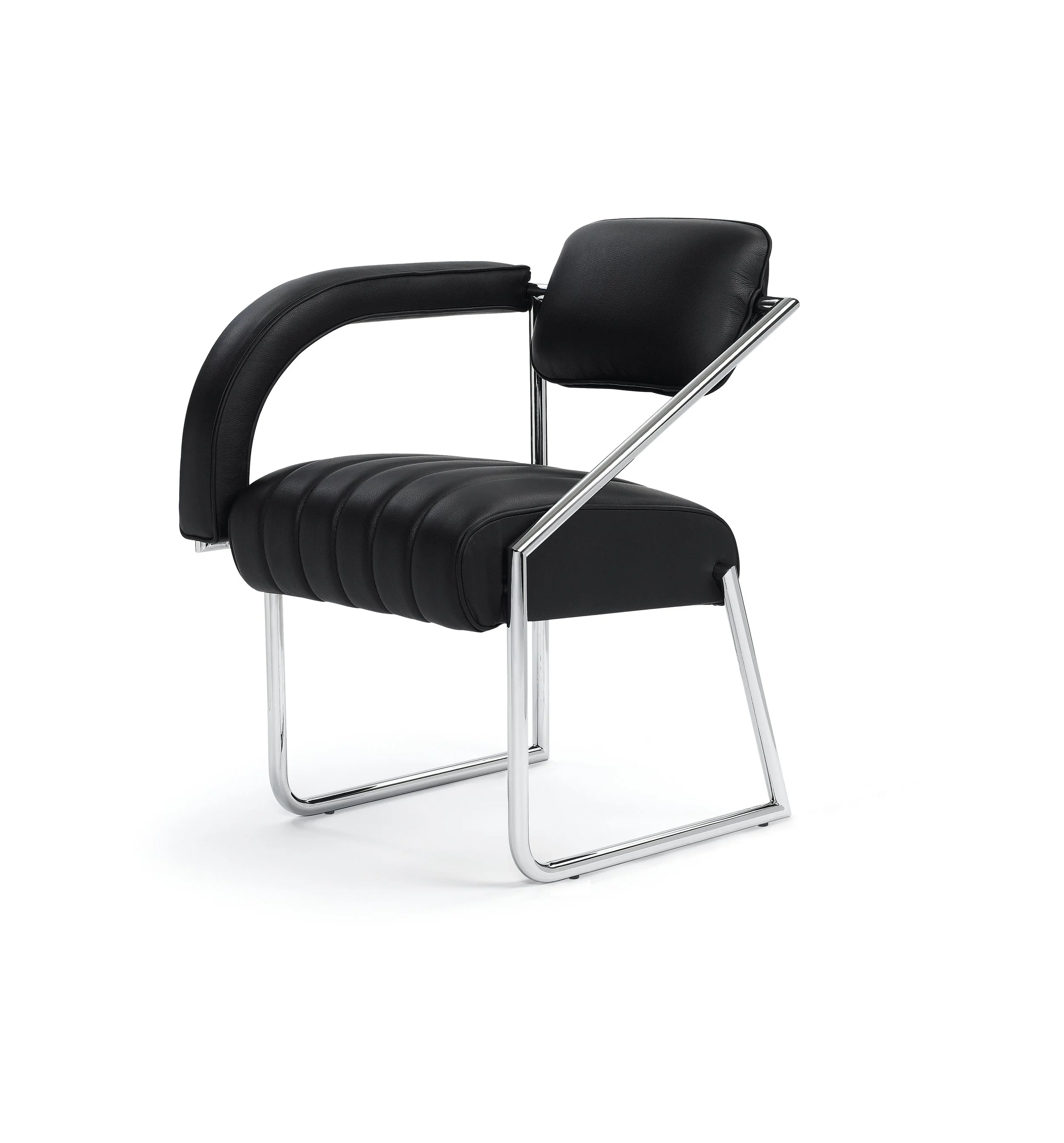 ClassiCon-non-conformist-armchair-leather-black-40.jpg