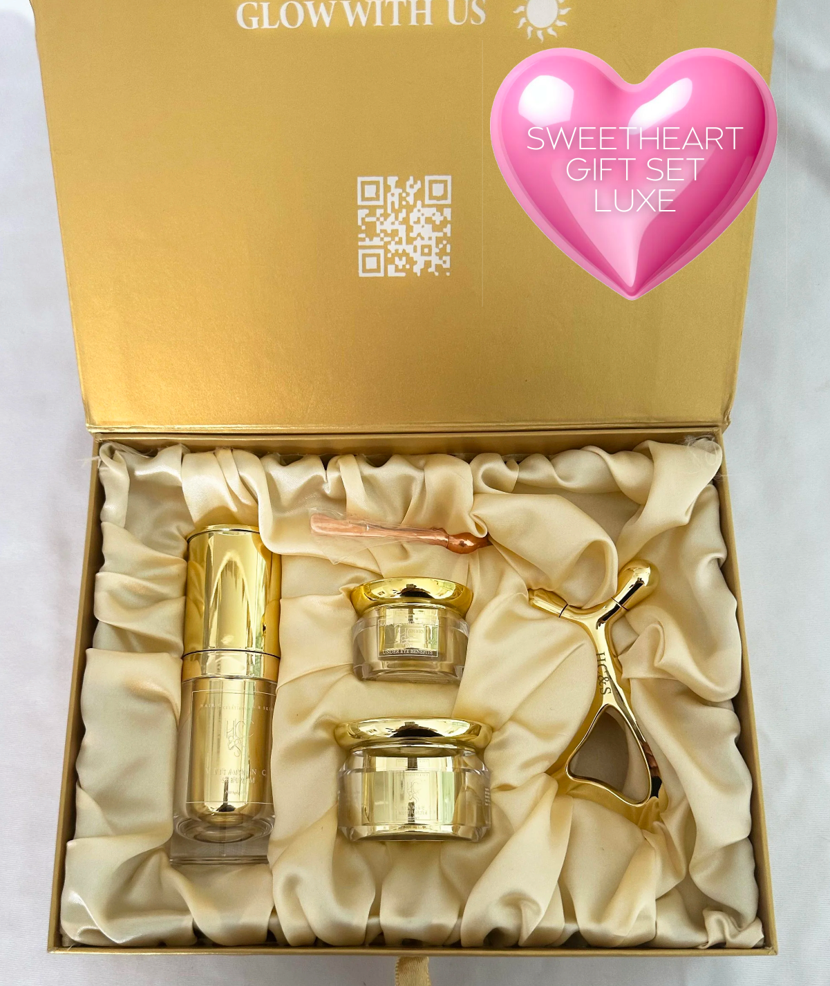  Sweetheart Gift Set Luxe- This Valentine’s set is the perfect way to show some love to your skin. Featuring our Premium Vitamin C Serum, Eye Cream, Moisturizer, and exclusive facial tools — including an under-eye roller and Gua Sha — for a radiant, 