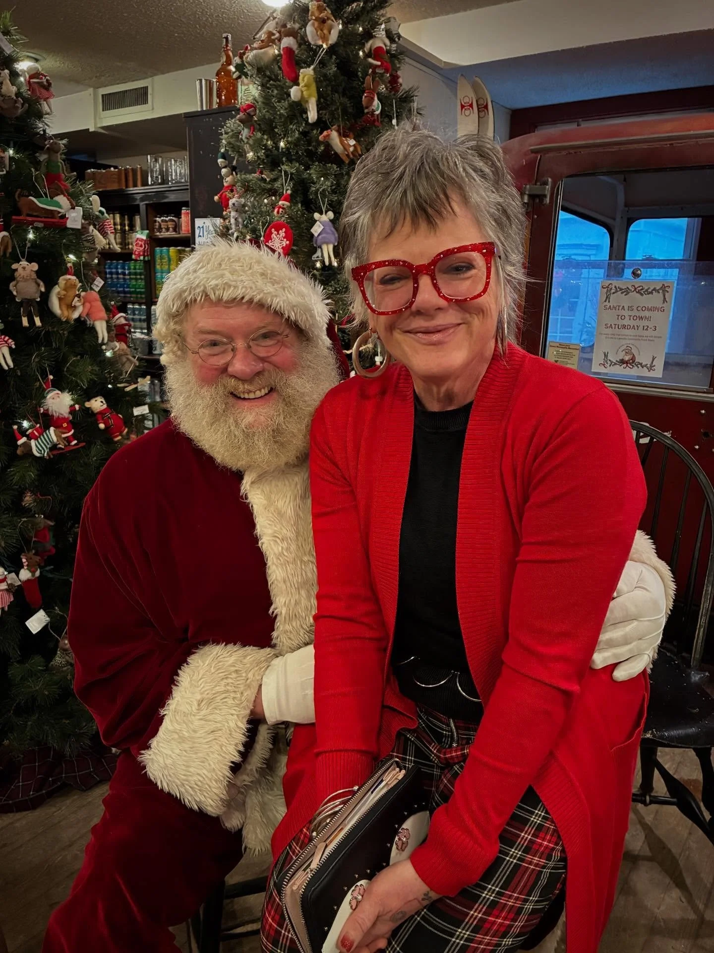 Okay, confession: today was the first time I&rsquo;d ever sat in Santa&rsquo;s lap. The fabulous staff at @stowemercantile told me I had to. My brother George tried to take me to Korvettes in Paramus to see Santa, but I was terrified of the creepy ma