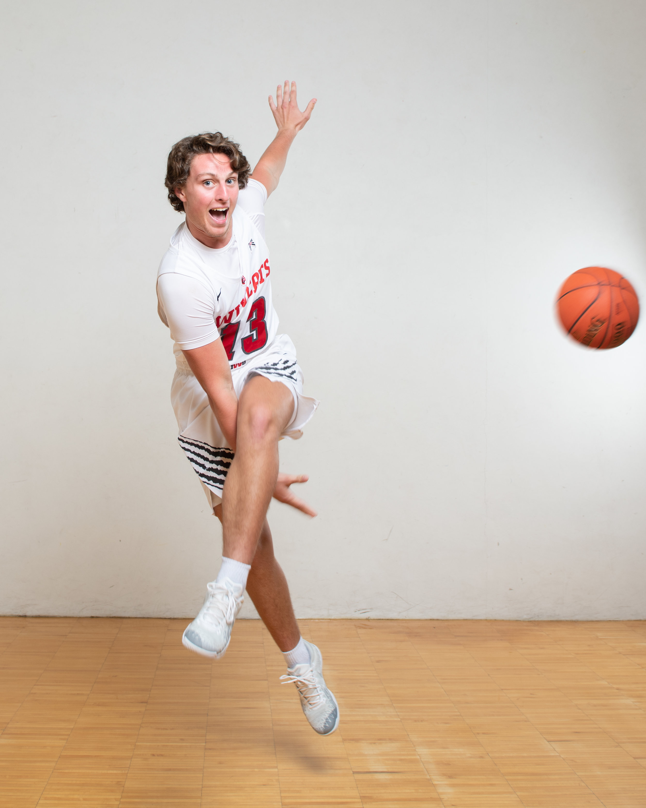 2019-20_MensBasketball_230.jpg