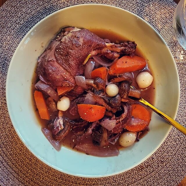 Coq au vin. Homemade. 
Thank you @localfoods for the whole chicken and all the veggies!!! #farmtotable #coqauvin #local #homecooking #quarantinecooking #foodie #supportlocalfarmers