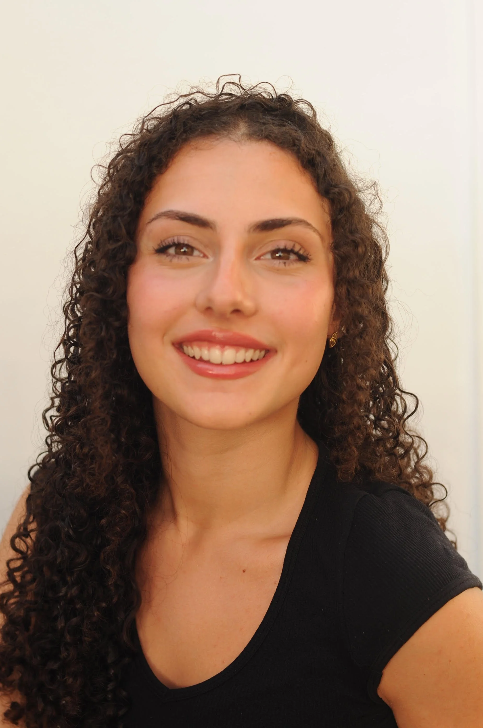 Aviva Dias, vocal and dance arts