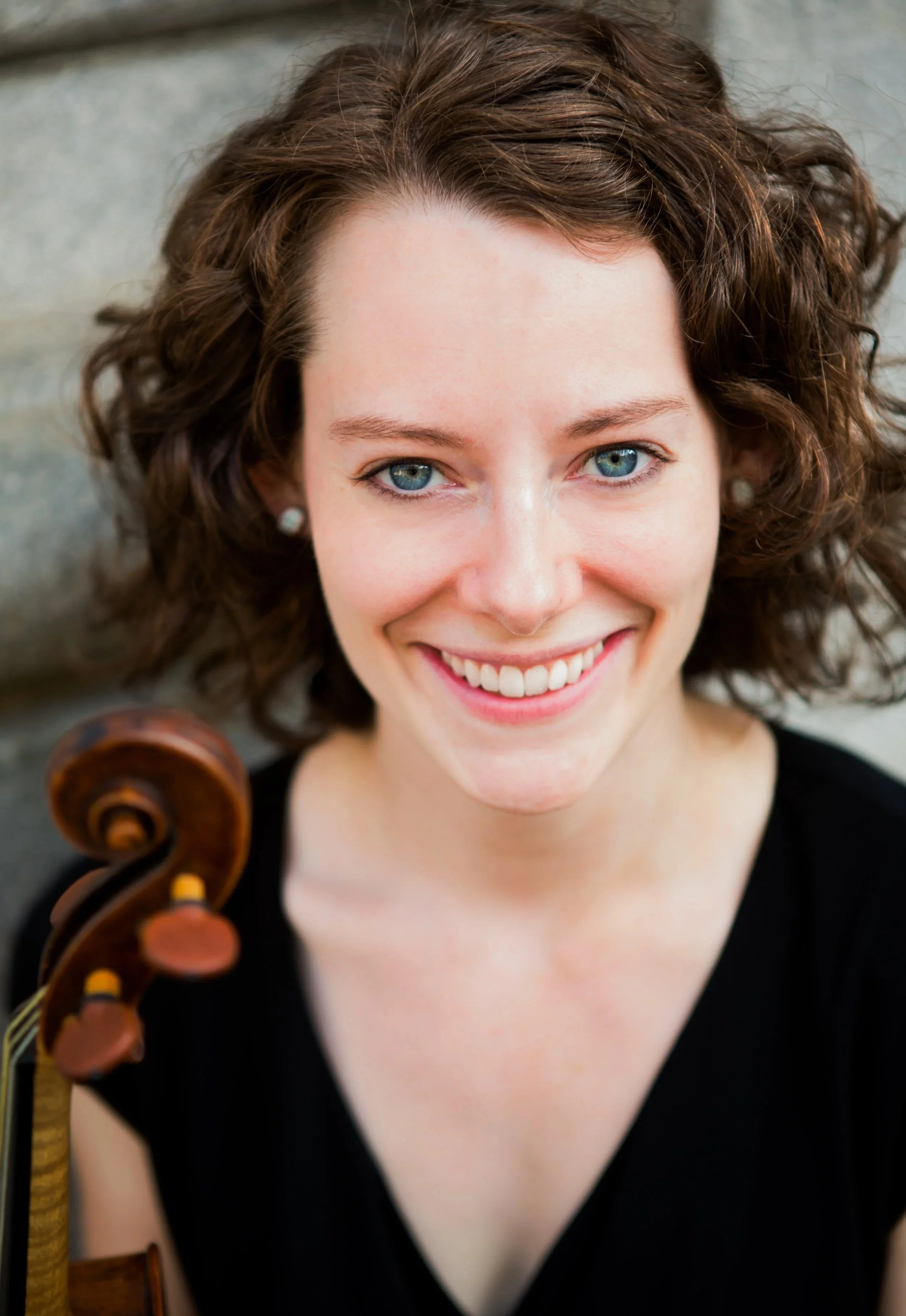 Emily Dahl, violin