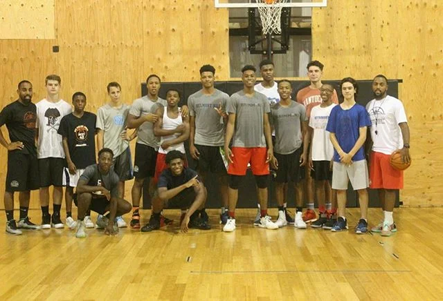 Today we got after it! Some of the top kids in high school 4 with division 1 offers, very competitive and high energy atmosphere at our gym @nextlevelfactory #NextLevel #LevelUp