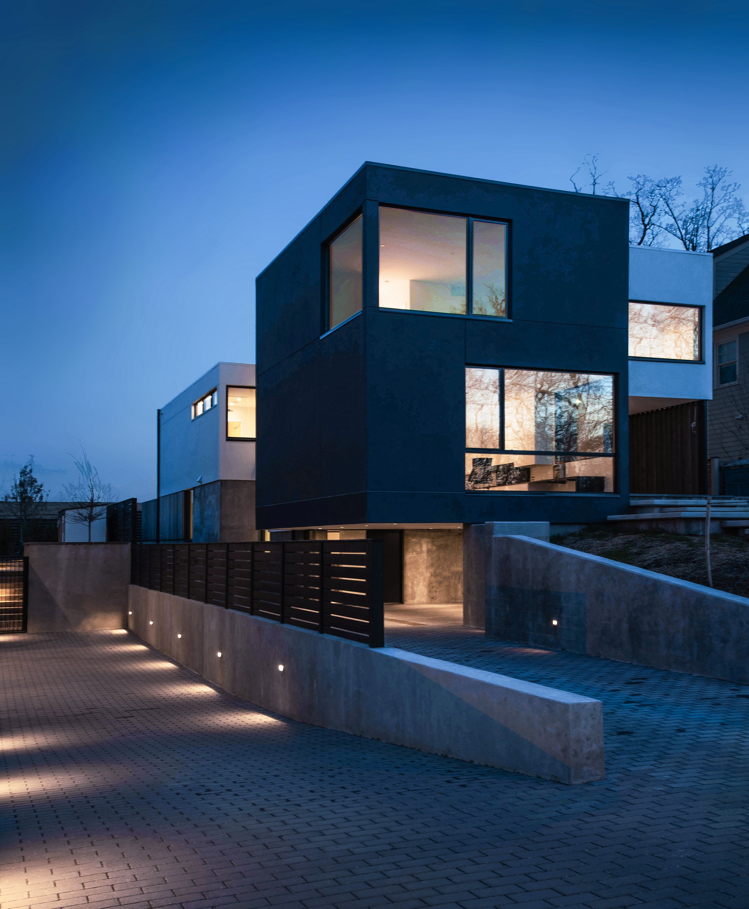 SISTAH HOUSE
