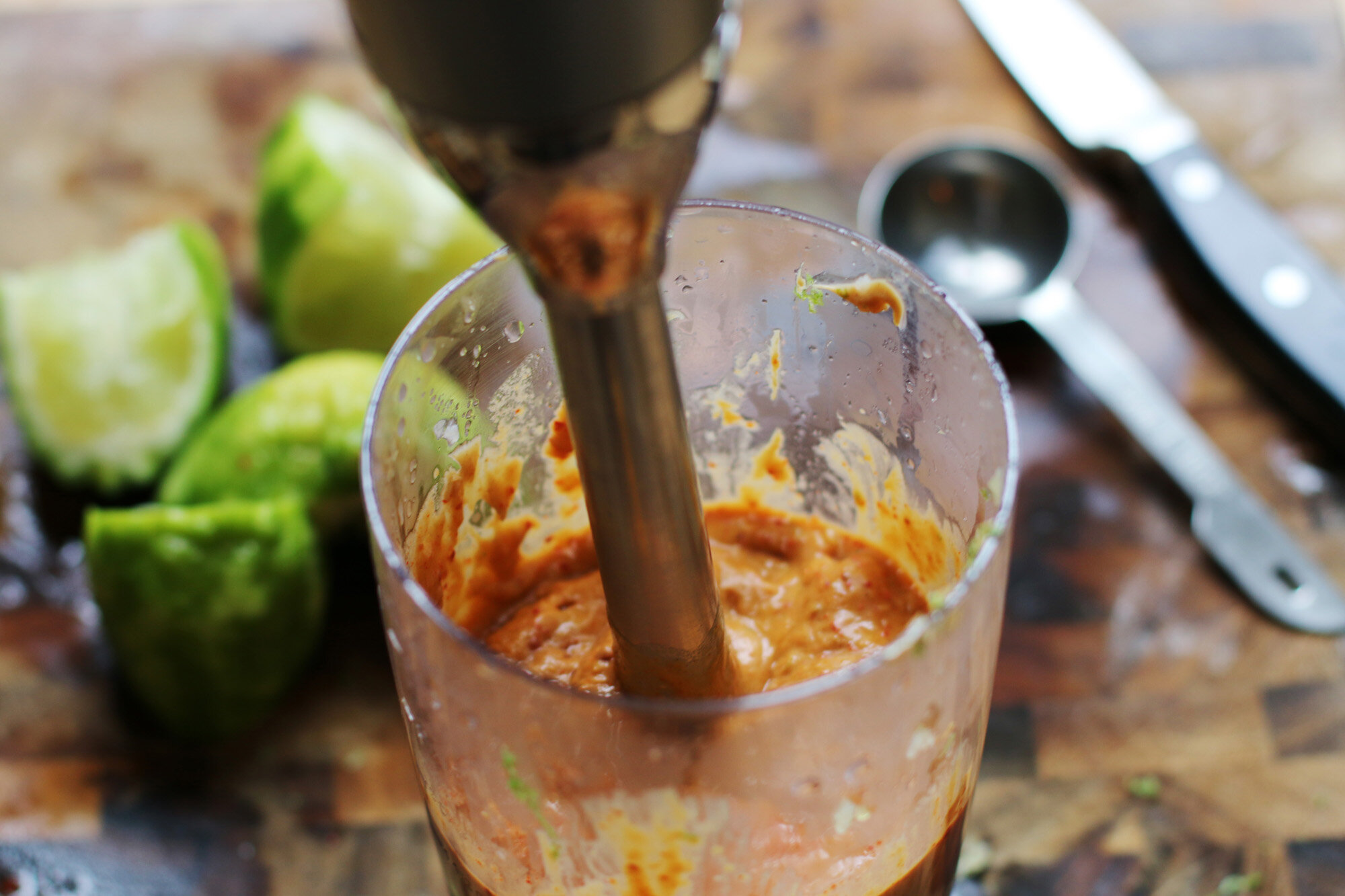 Carefully use an immersion blender to mix everything together. Add more water for a thinner consistency. 