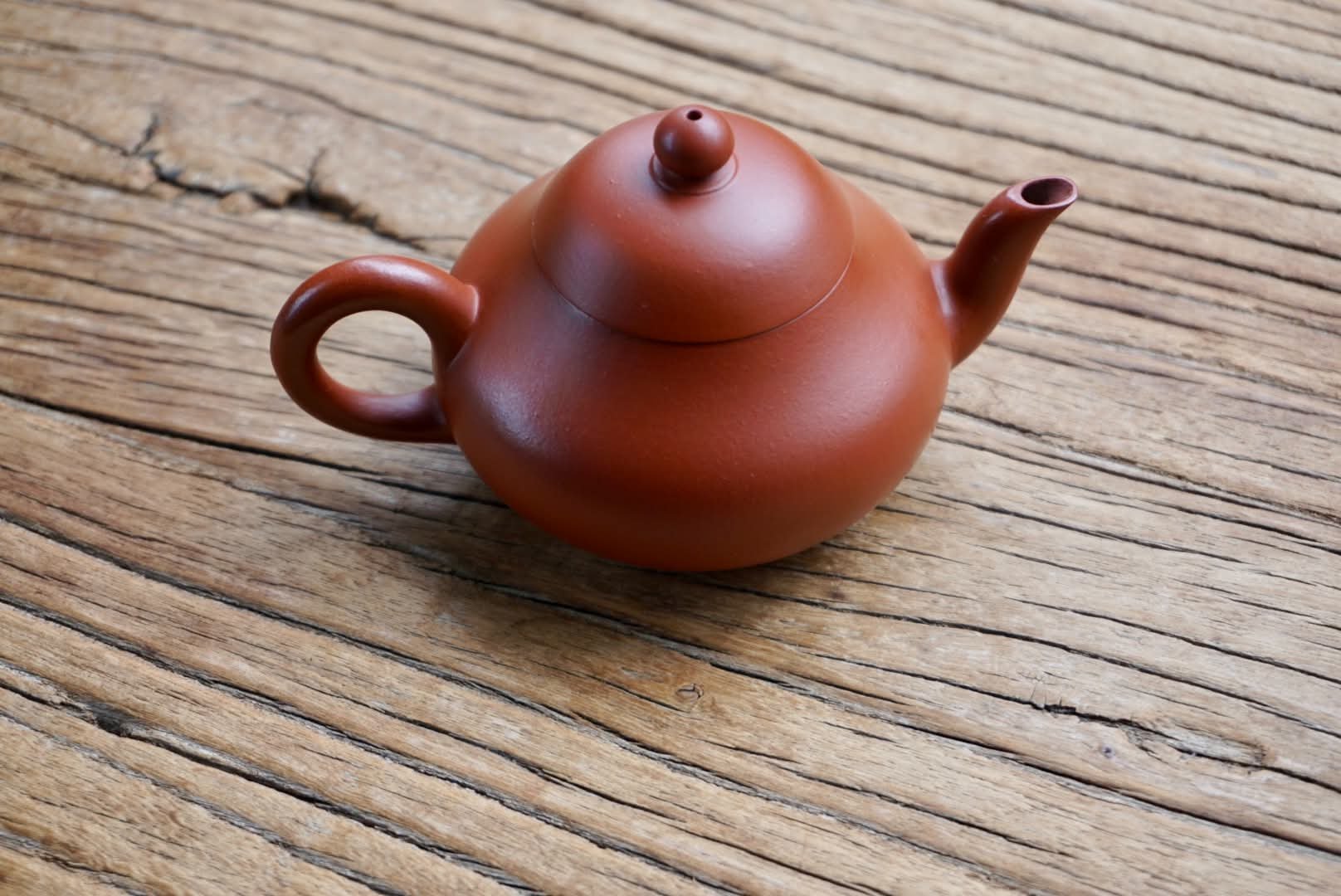 Yixing Zhu Ni Li Xing Teapot 3.jpg