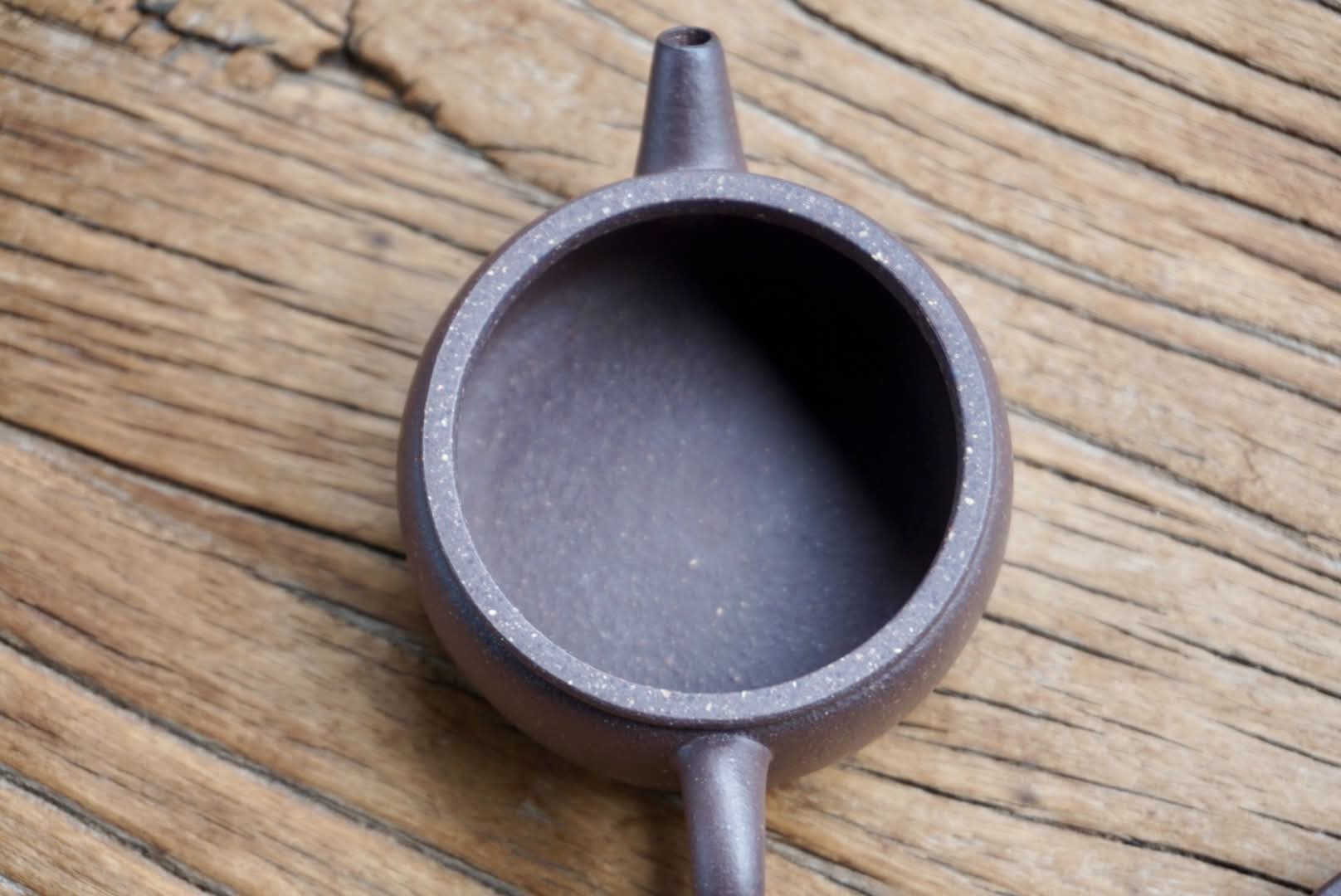 Yixing Lao Zi Ni Mini Han Wa Teapot 4.jpg