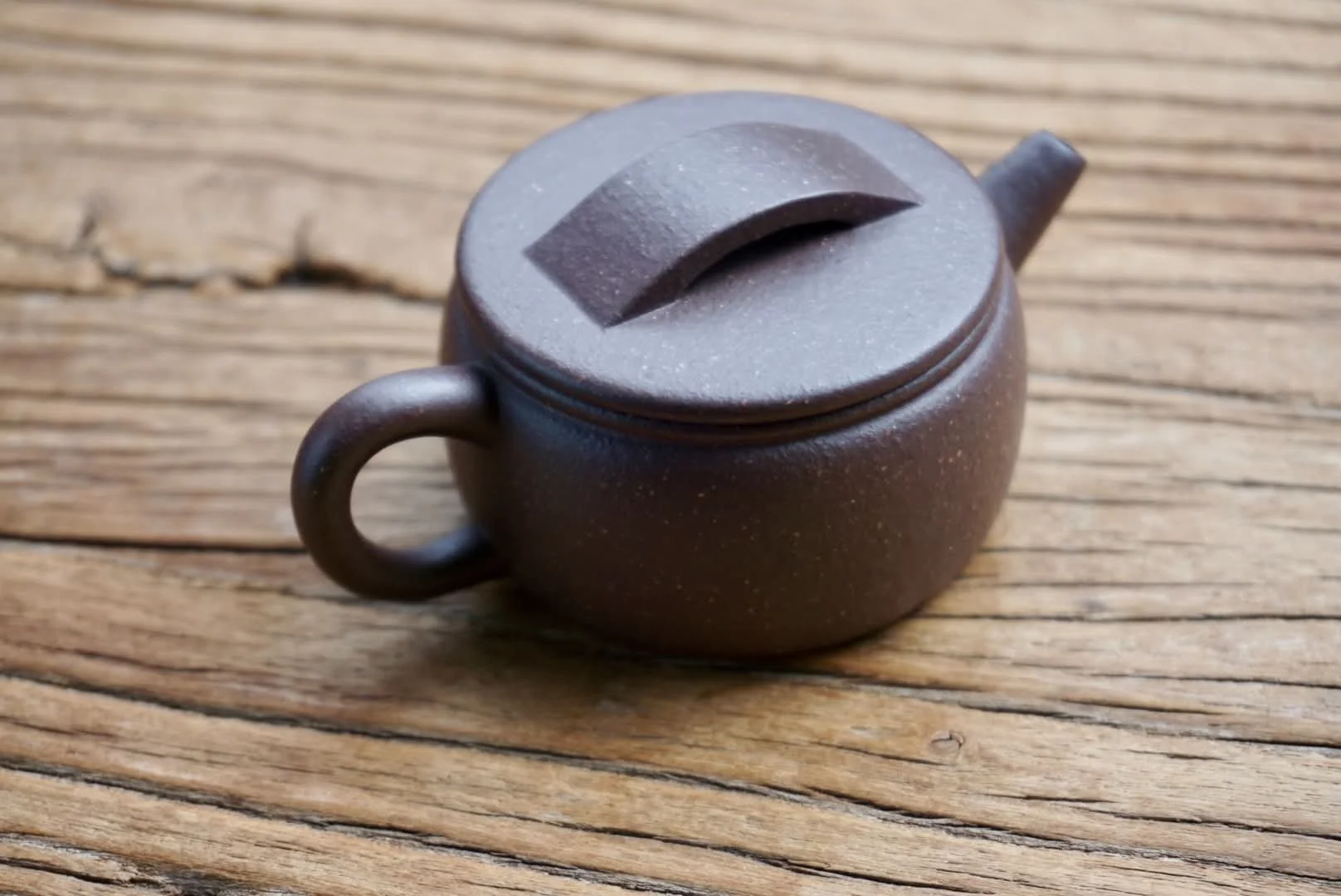 Yixing Lao Zi Ni Mini Han Wa Teapot 6.jpg