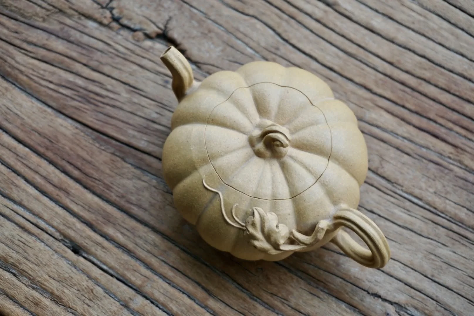 Yixing Jiang Po Duan Ni Pumpkin Teapot 2.jpg