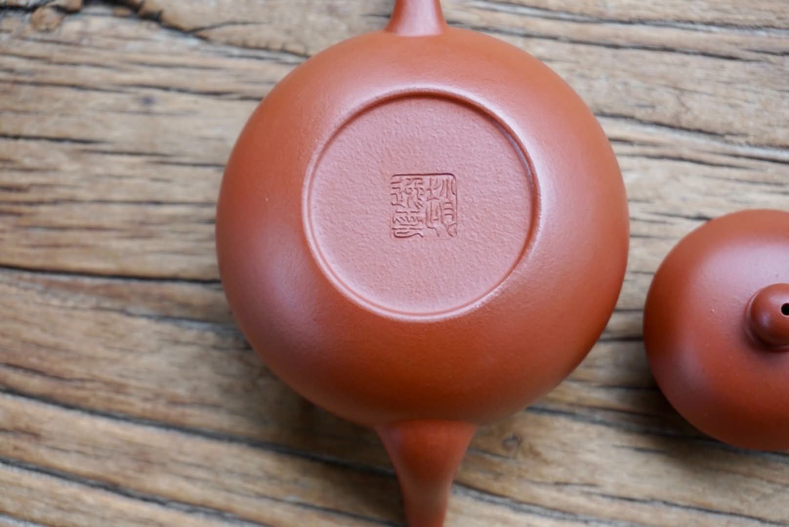 Yixing Zhu Ni Li Xing Teapot 5.jpg