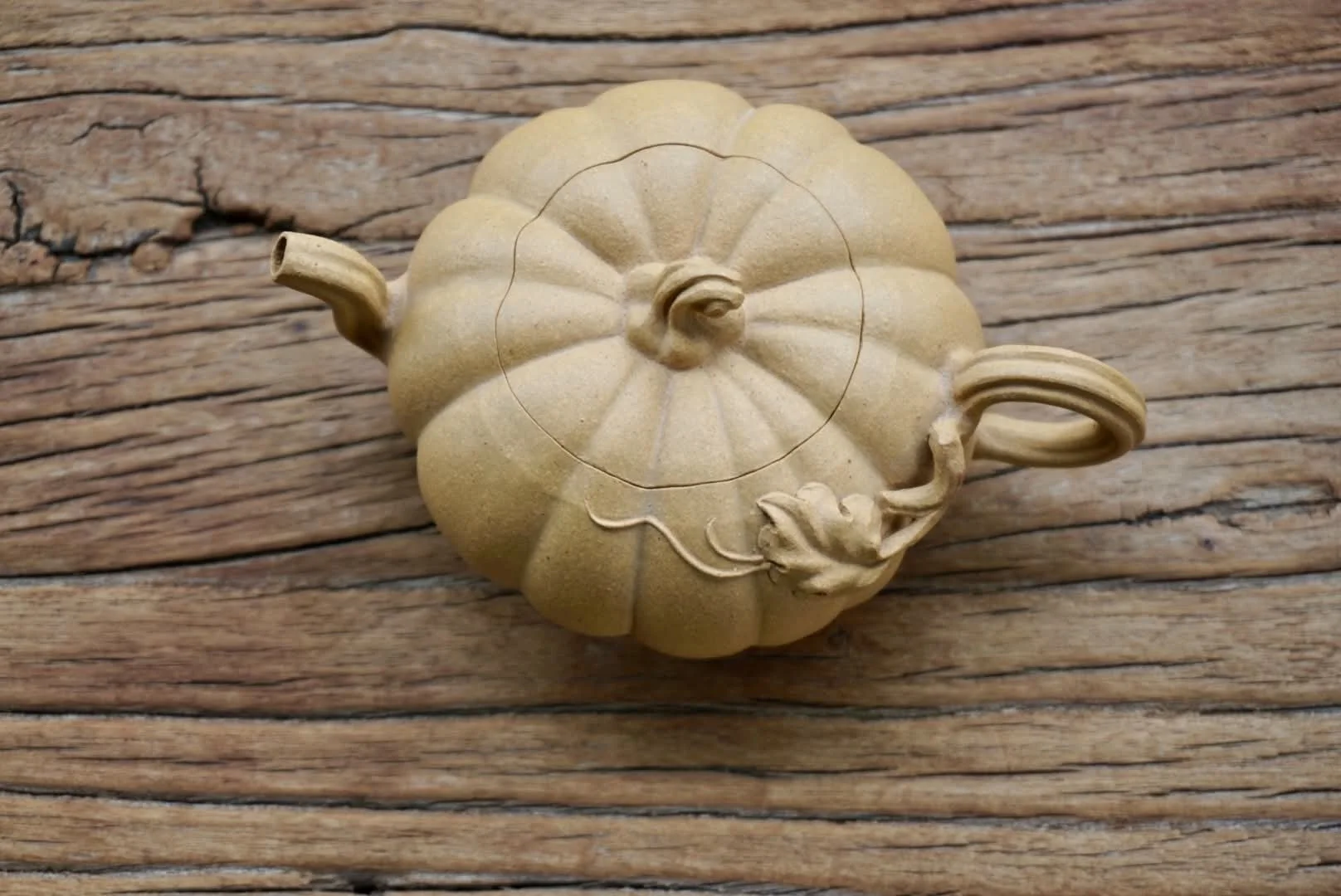 Yixing Jiang Po Duan Ni Pumpkin Teapot 3.jpg