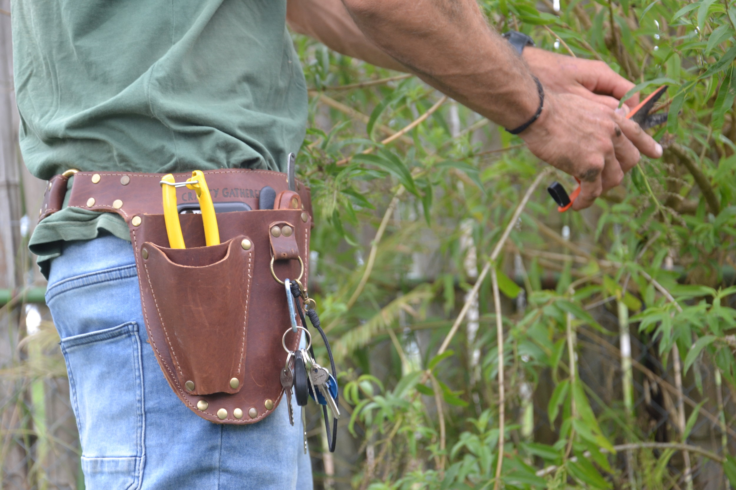 leather gardening belt