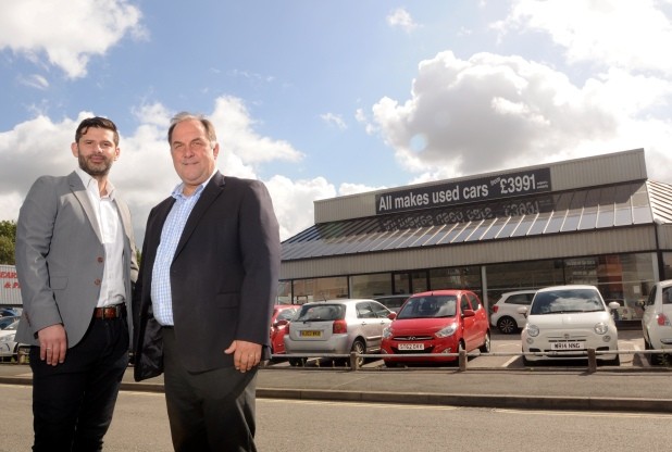 Left to right: Leon Groom and Stephen Salloway